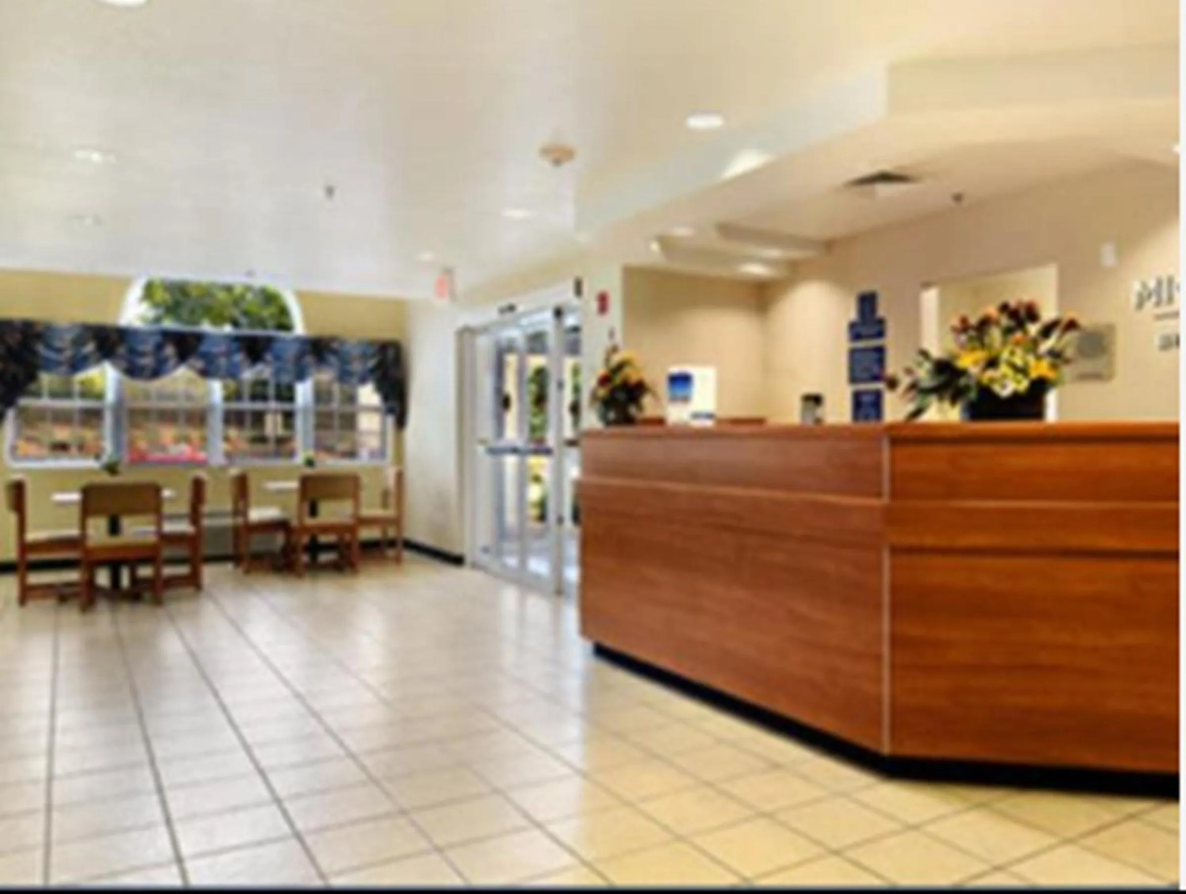 Restaurant/places to eat in Microtel Inn & Suites by Wyndham Huntsville