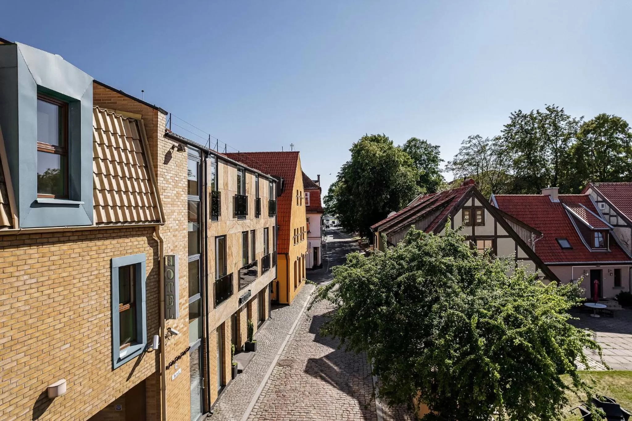 Facade/entrance in Euterpe Hotel