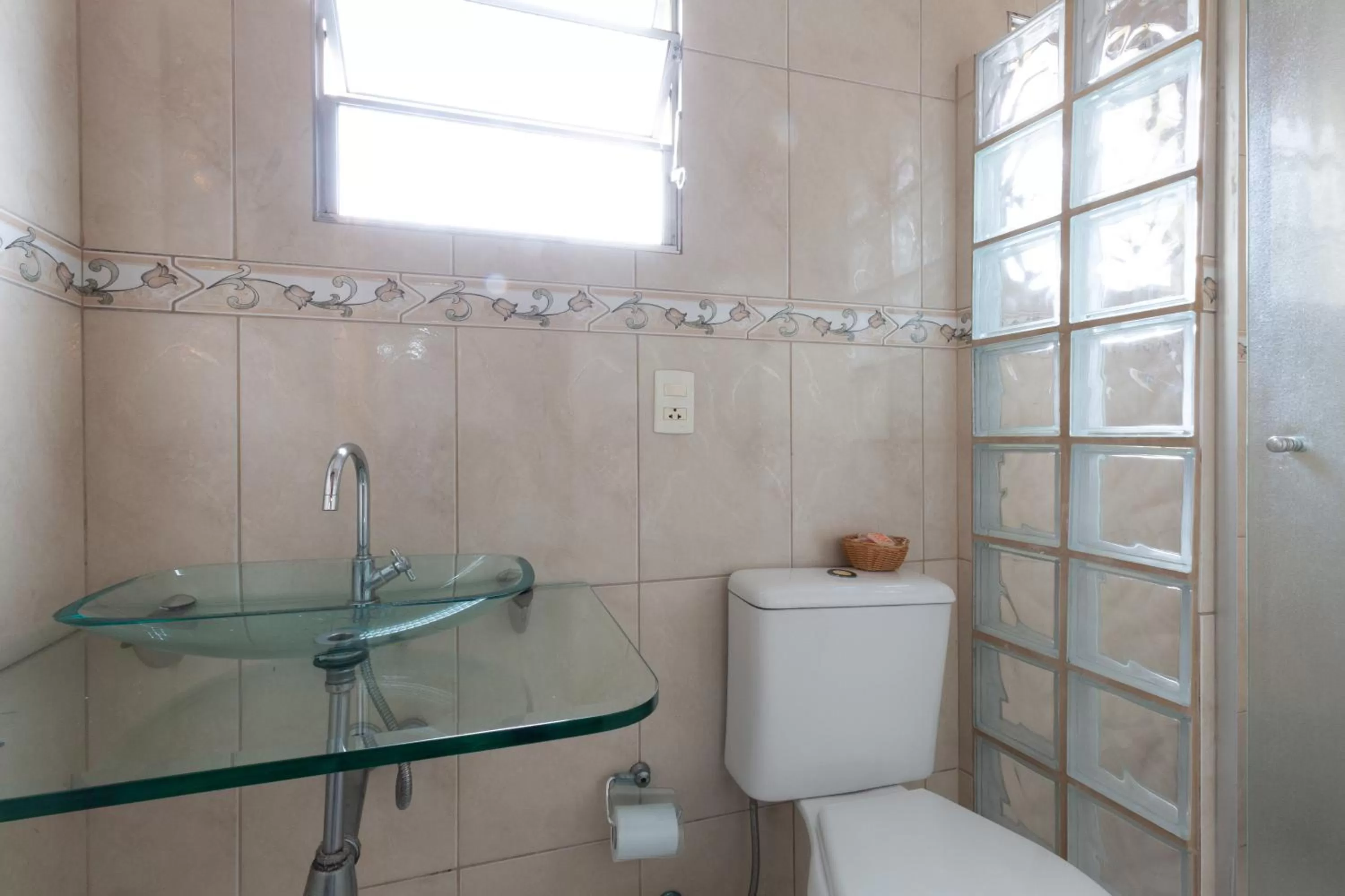 Bathroom in Hotel Anália Franco