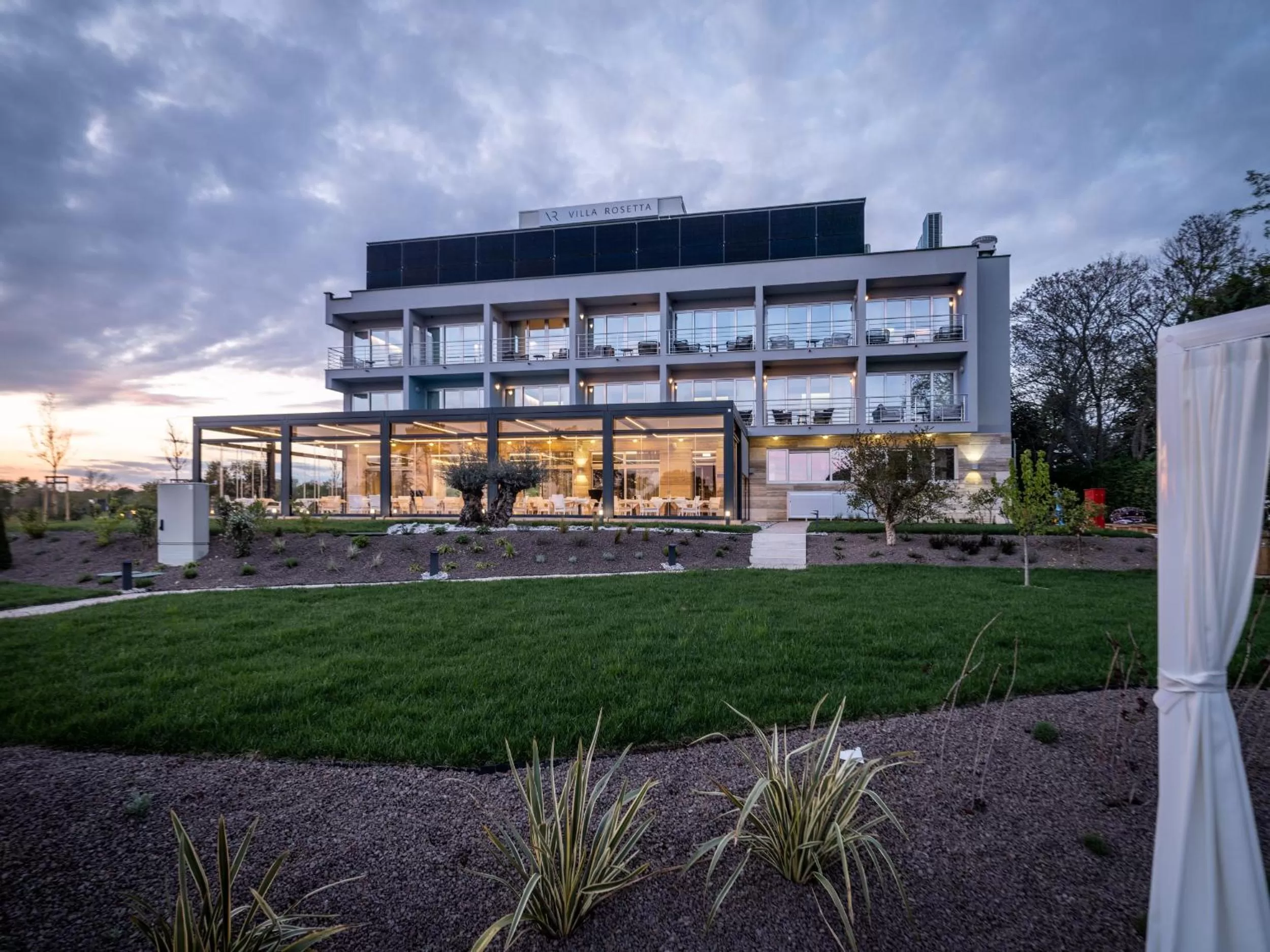 Property building in Hotel Villa Rosetta