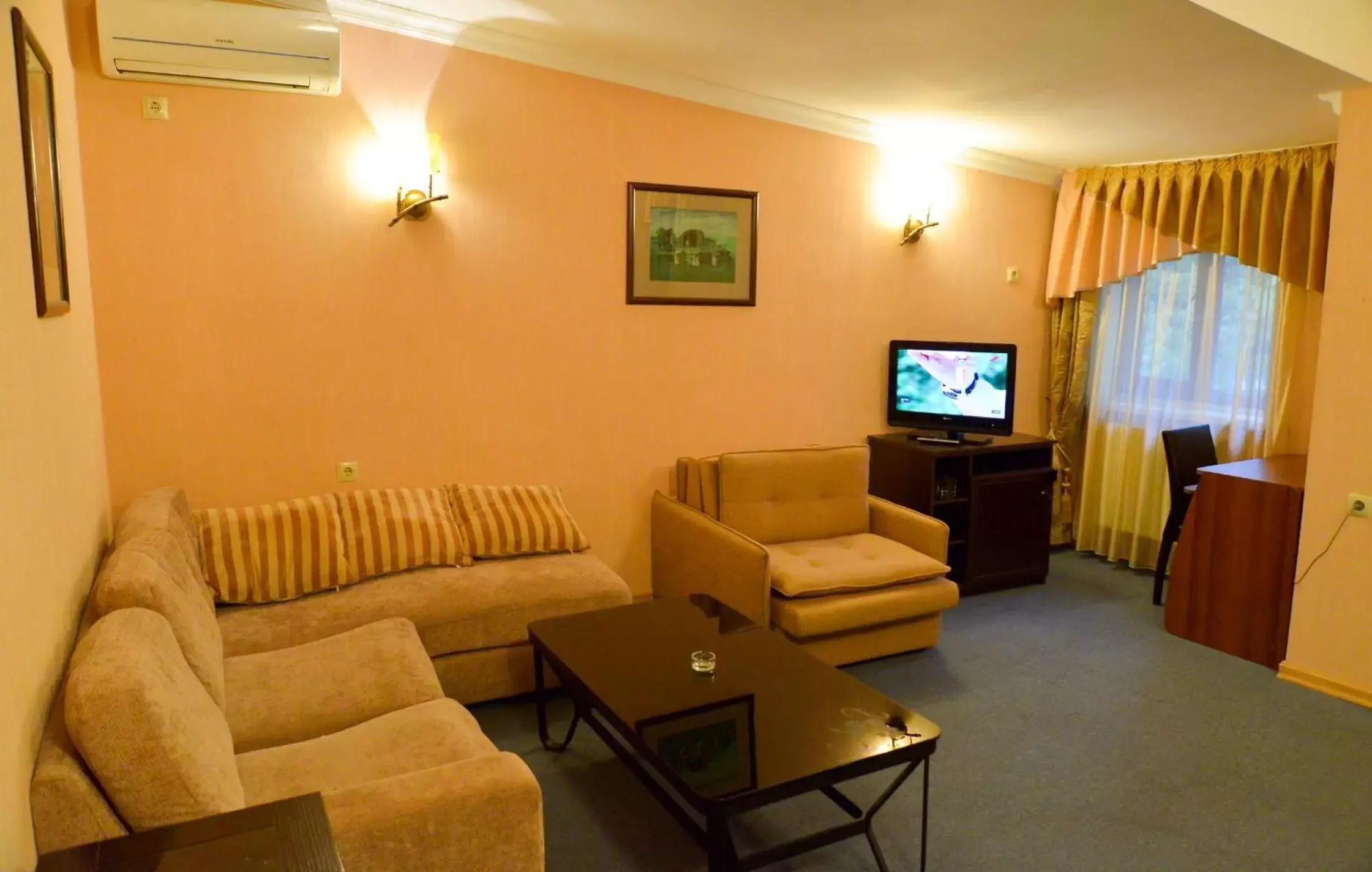 Suite with City View - single occupancy in Hotel Old Town Suite with City View - single occupancy in Hotel Old Town