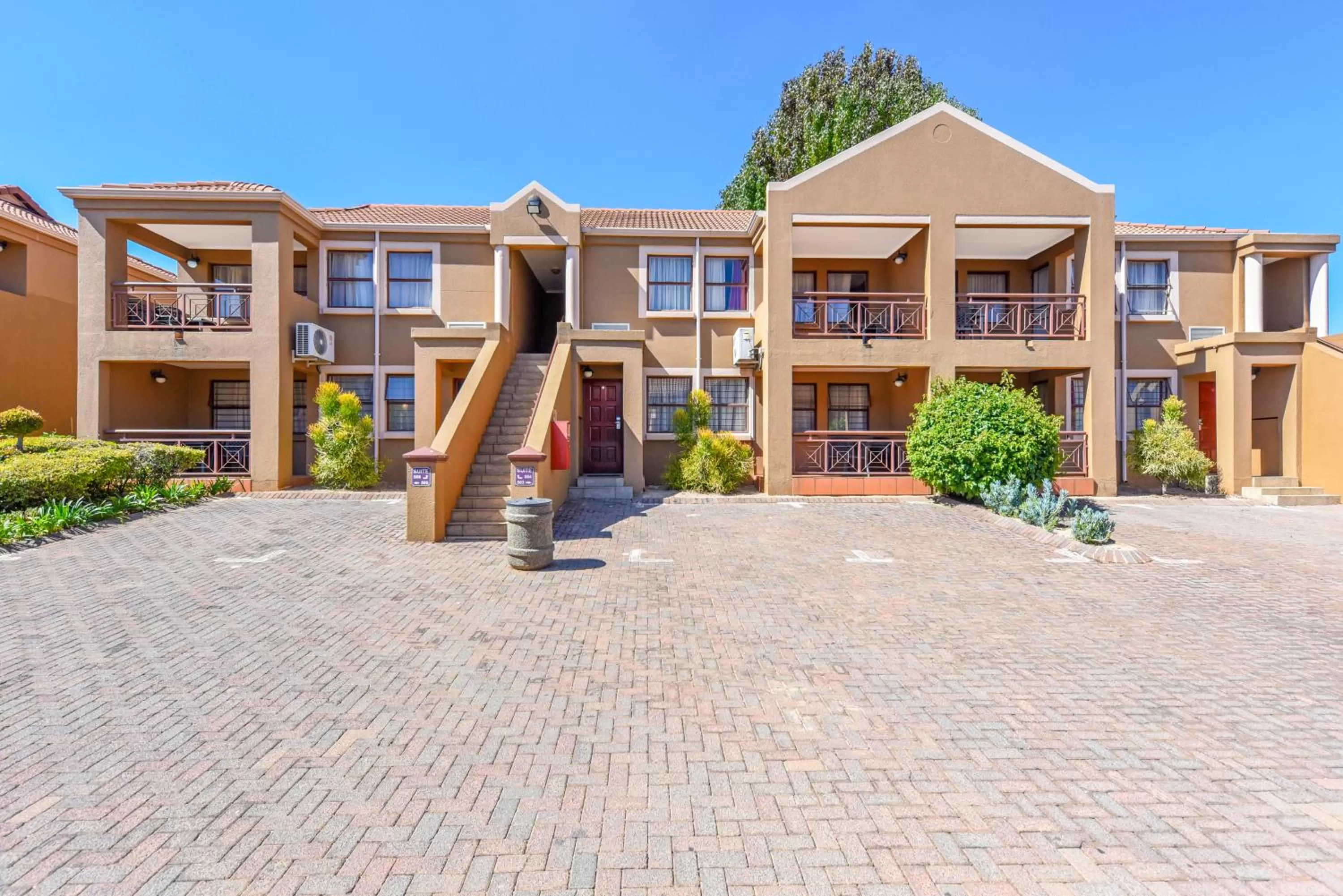 Property building in Mercure Hotel Bedfordview