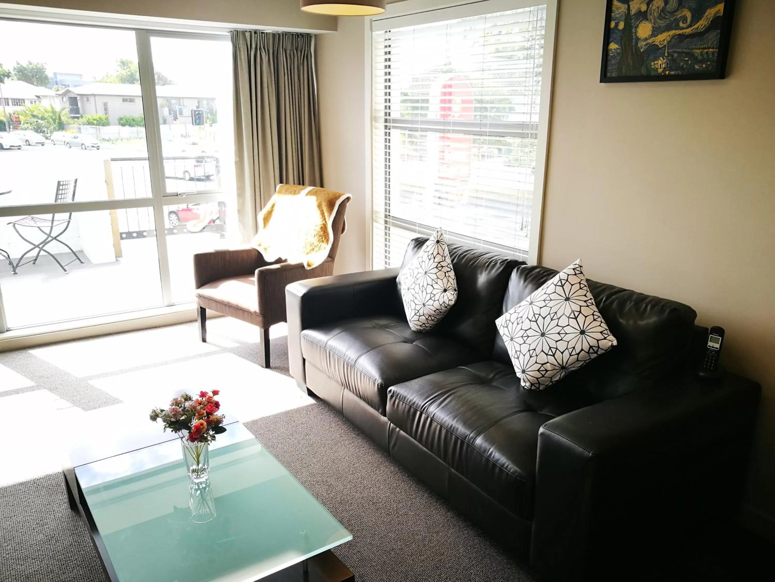 Living room in Belmont Motor Inn