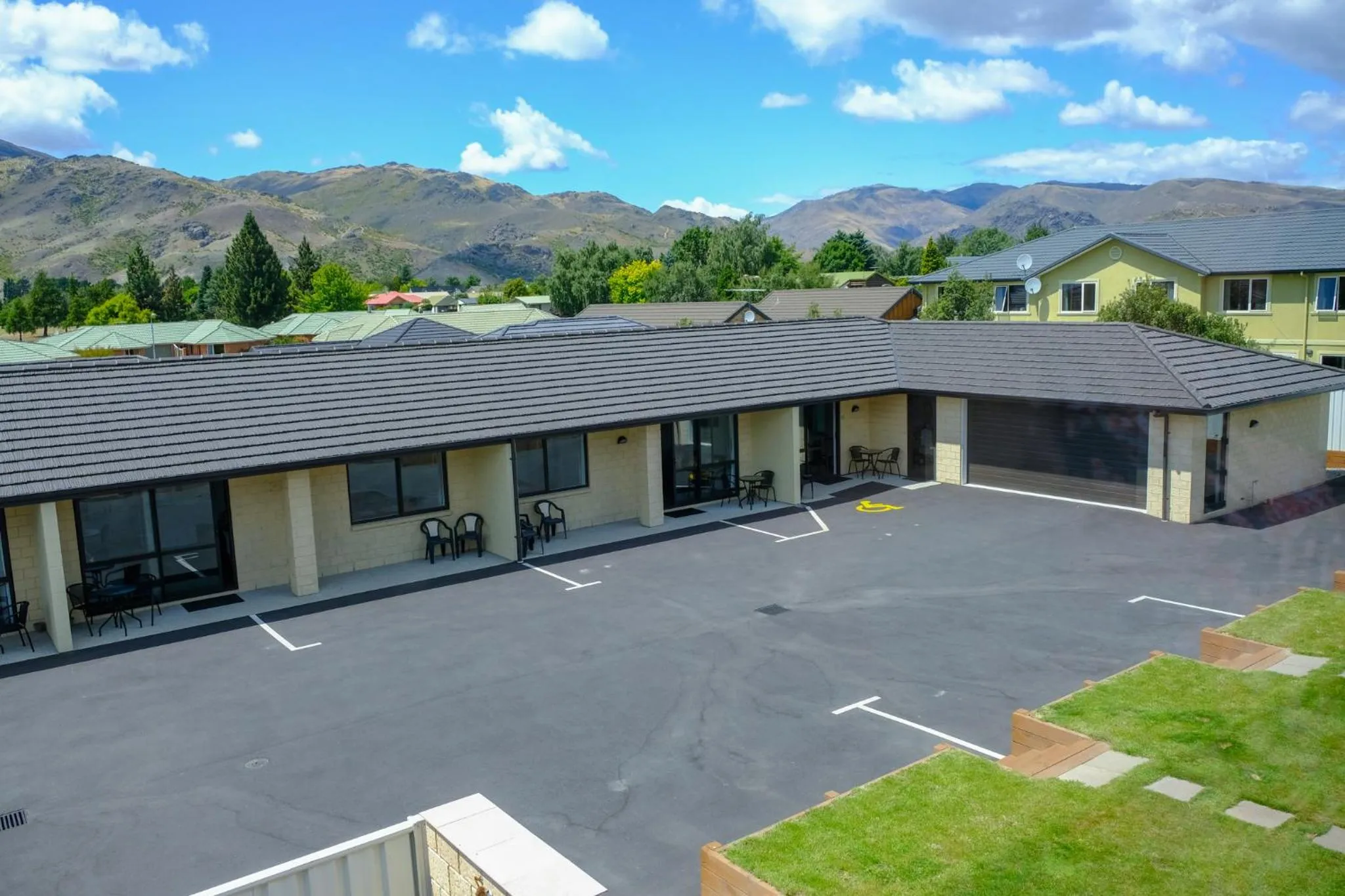 Property building in ASURE Central Gold Motel Cromwell