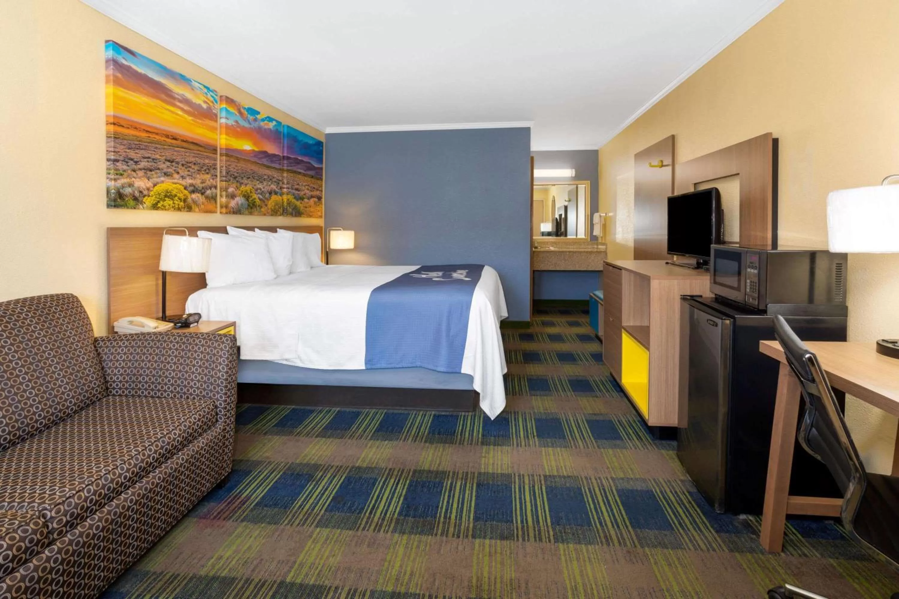 Photo of the whole room, Bed in Days Inn by Wyndham Alamogordo White Sands