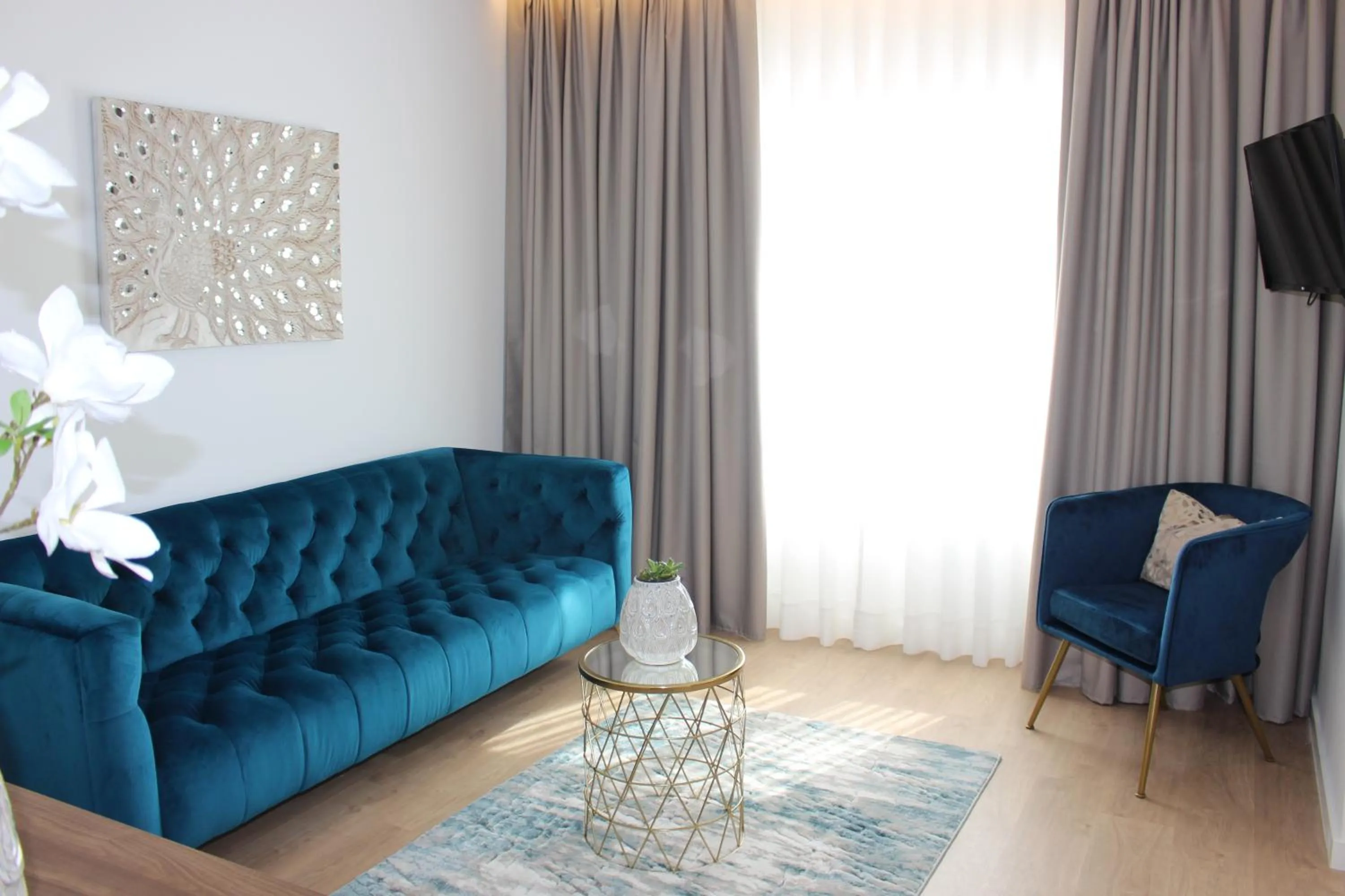 TV and multimedia in Hotel Moutados