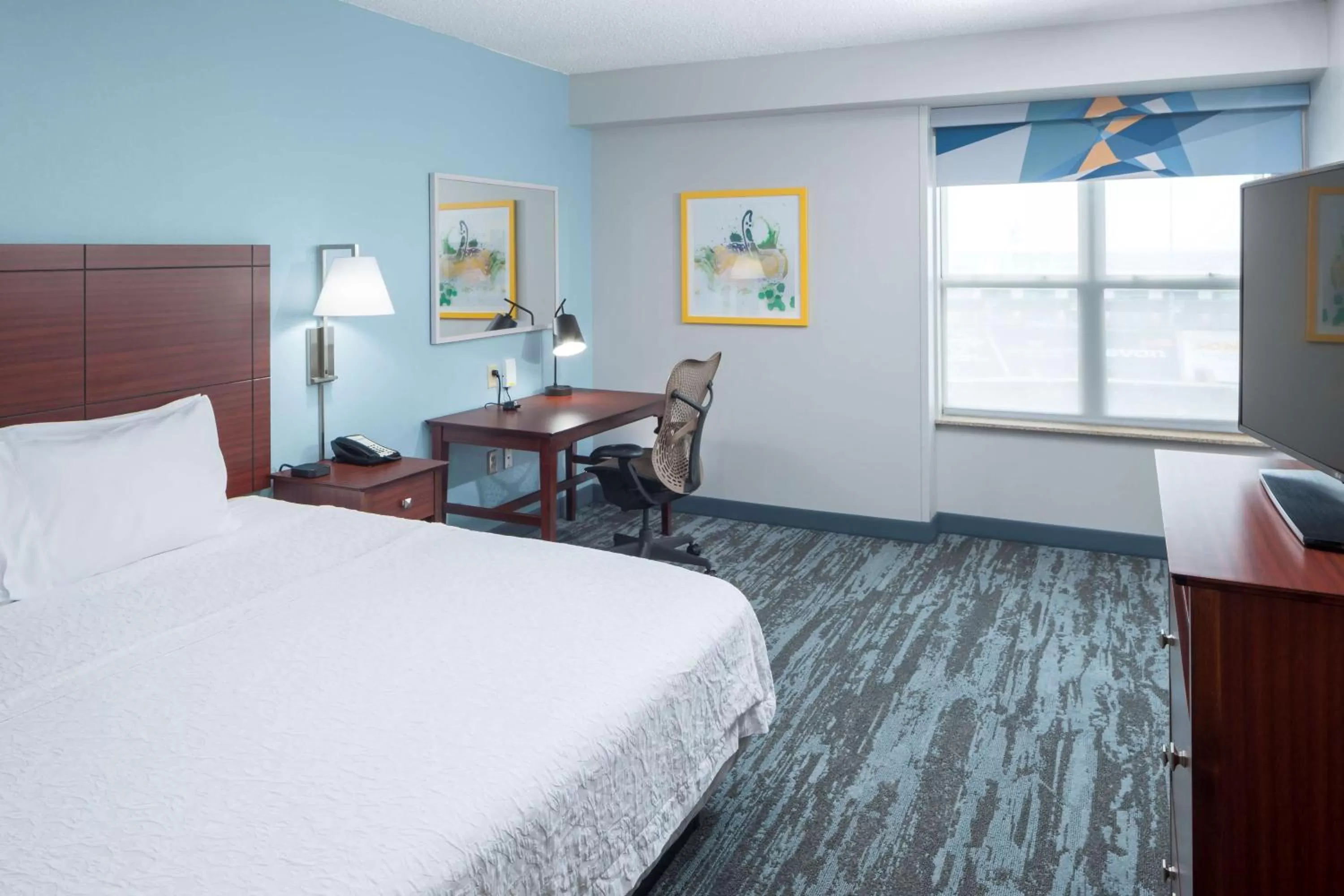 Bedroom, Bed in Hampton Inn & Suites Oklahoma City-Bricktown