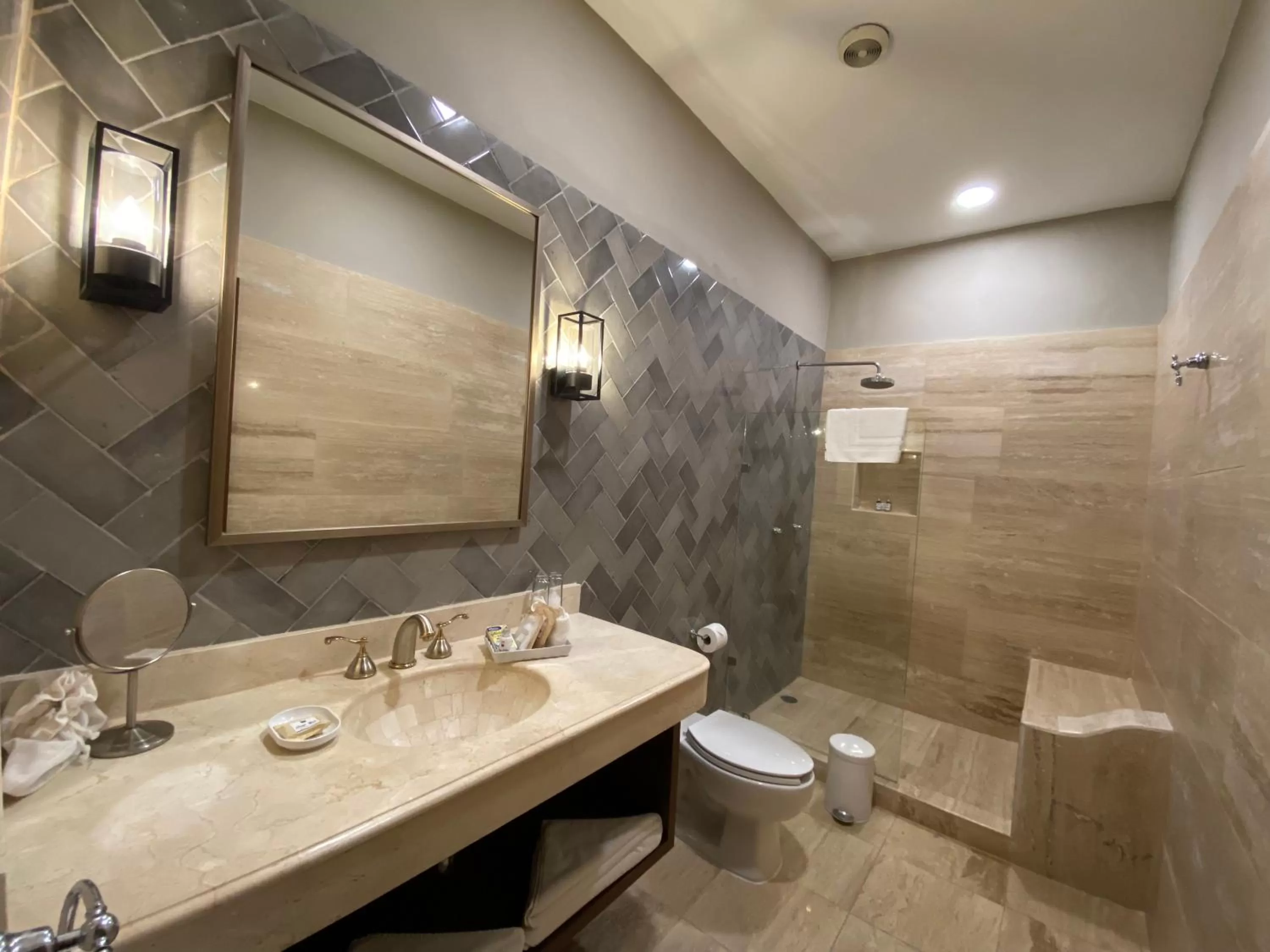 Deluxe Double or Twin Room with Pool View in Casa Lucia Hotel Boutique