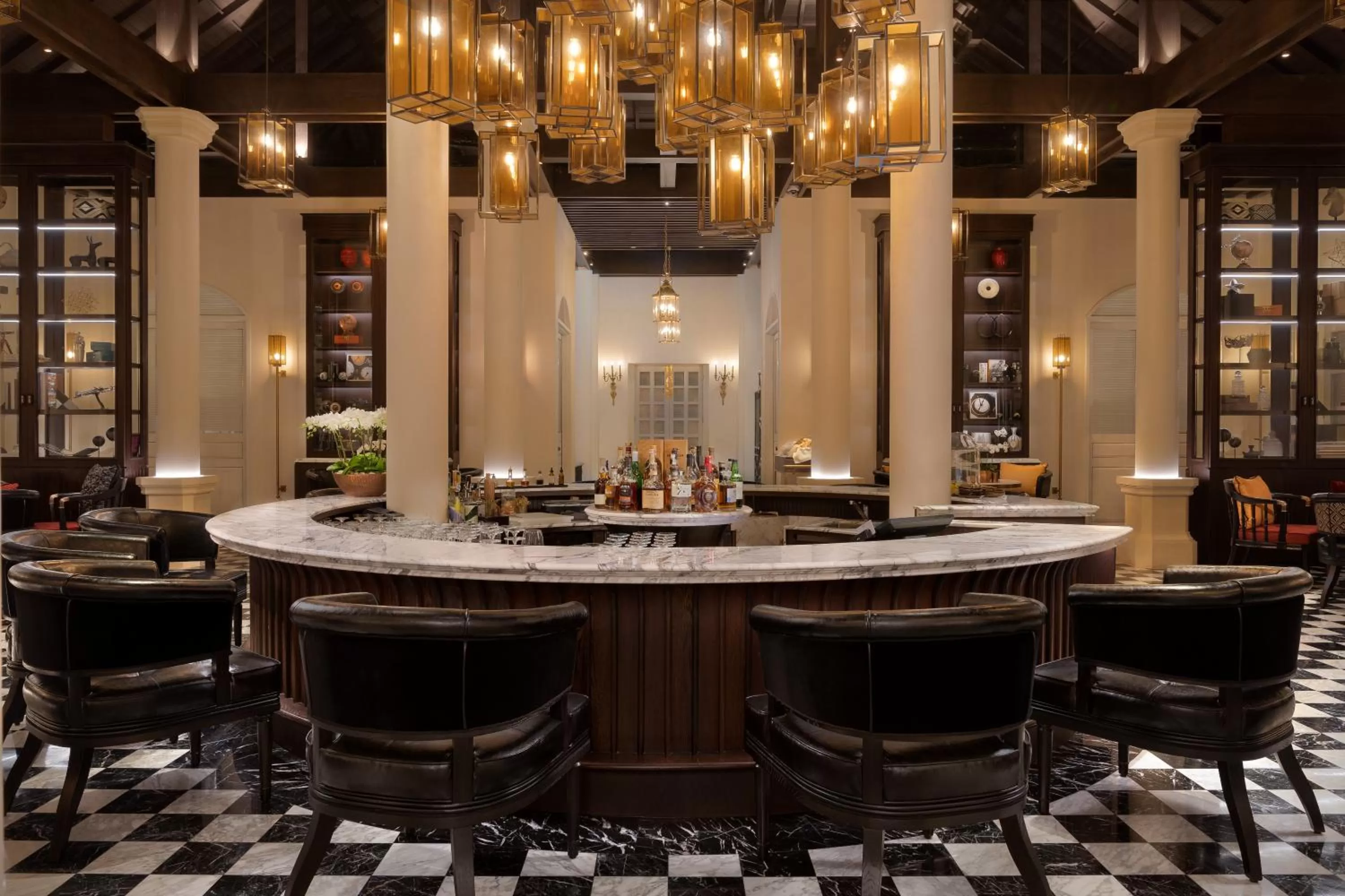 Lounge or bar in Hyatt Regency Phnom Penh