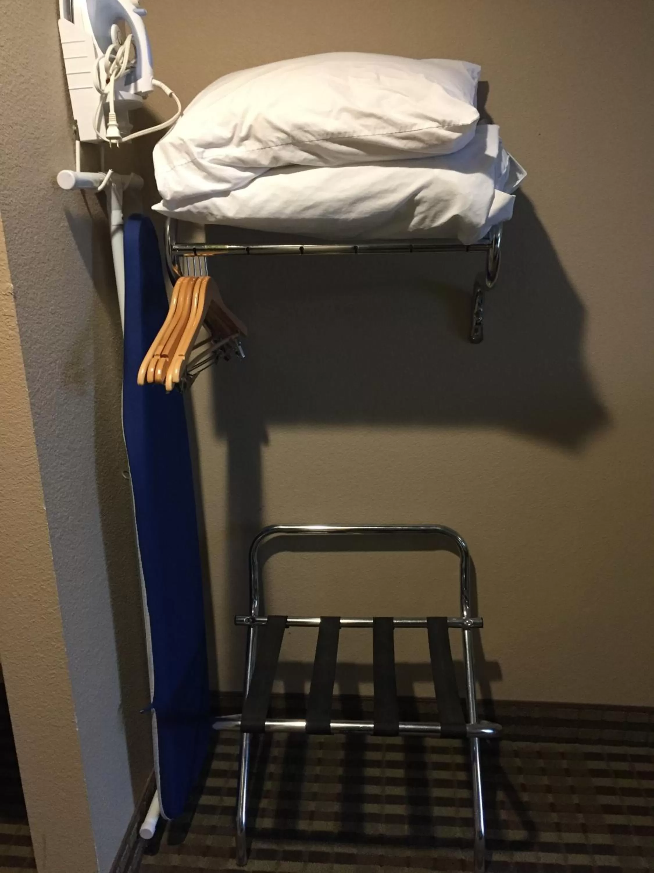 Bedroom in Victorian Inn