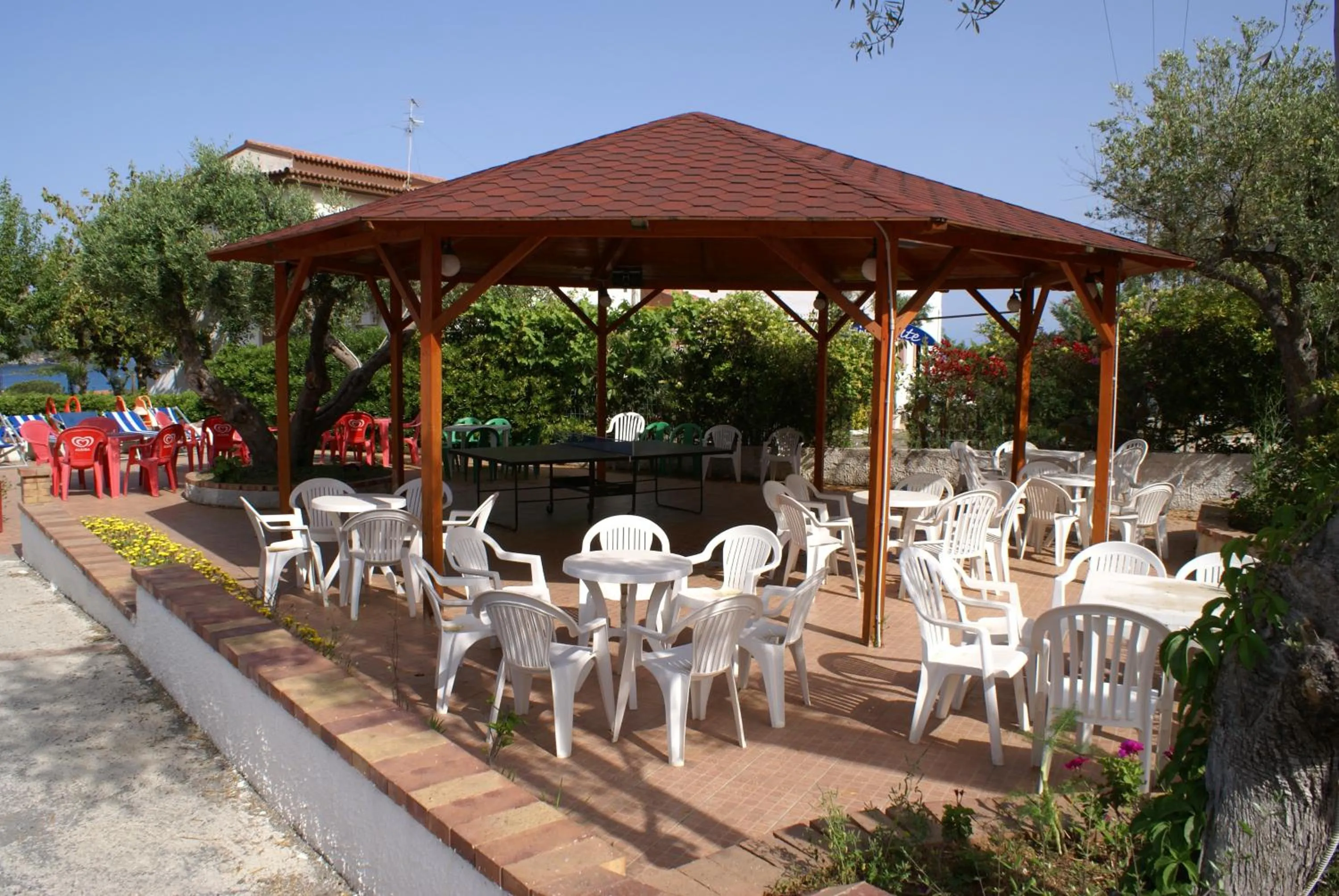 Restaurant/places to eat in Hotel Cristina