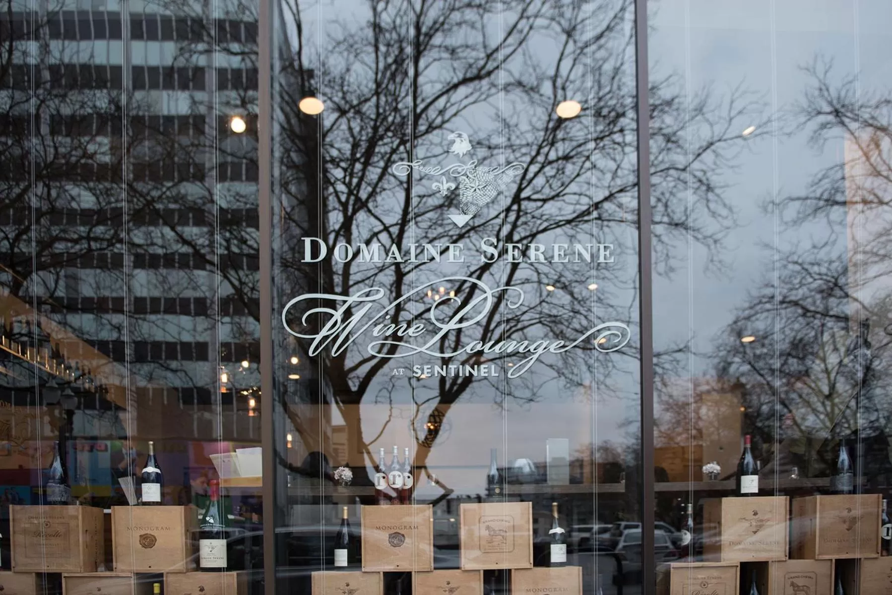 Logo/Certificate/Sign in Sentinel Hotel