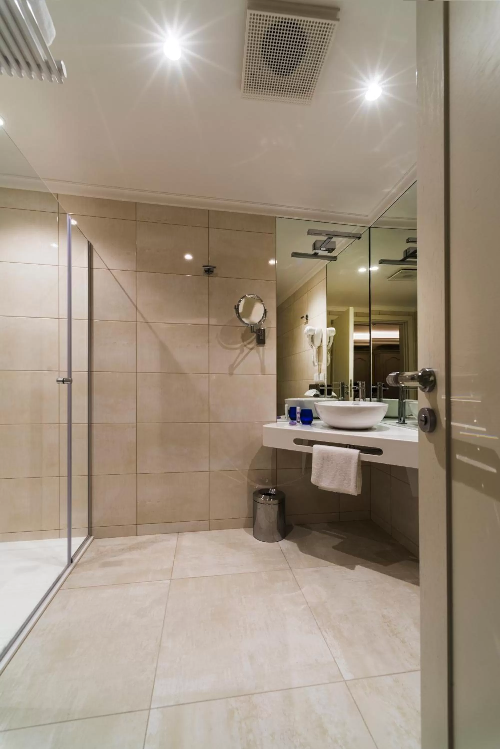 Shower in Relais Le Chevalier