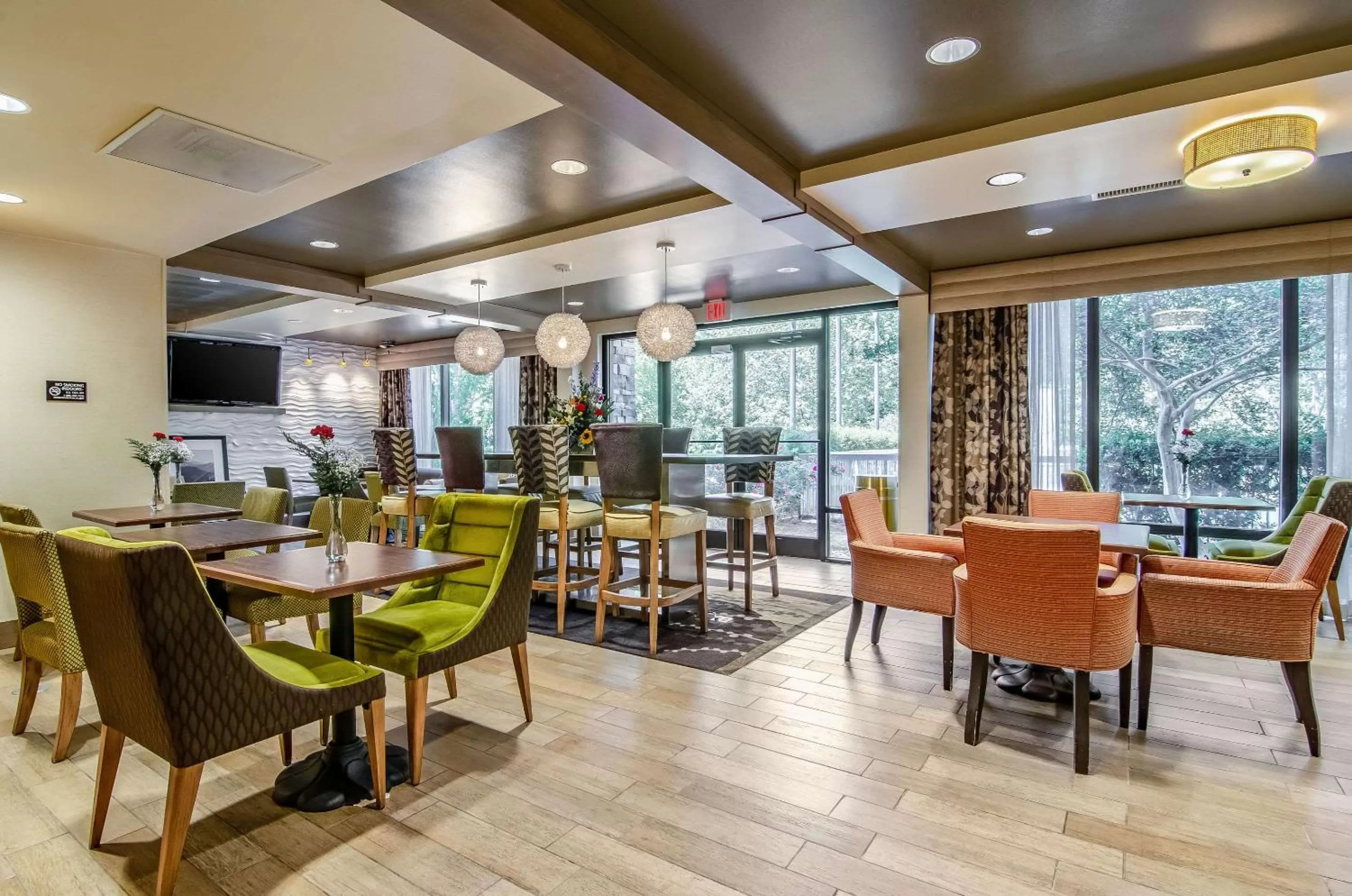 Restaurant/places to eat in Comfort Inn Raleigh Midtown