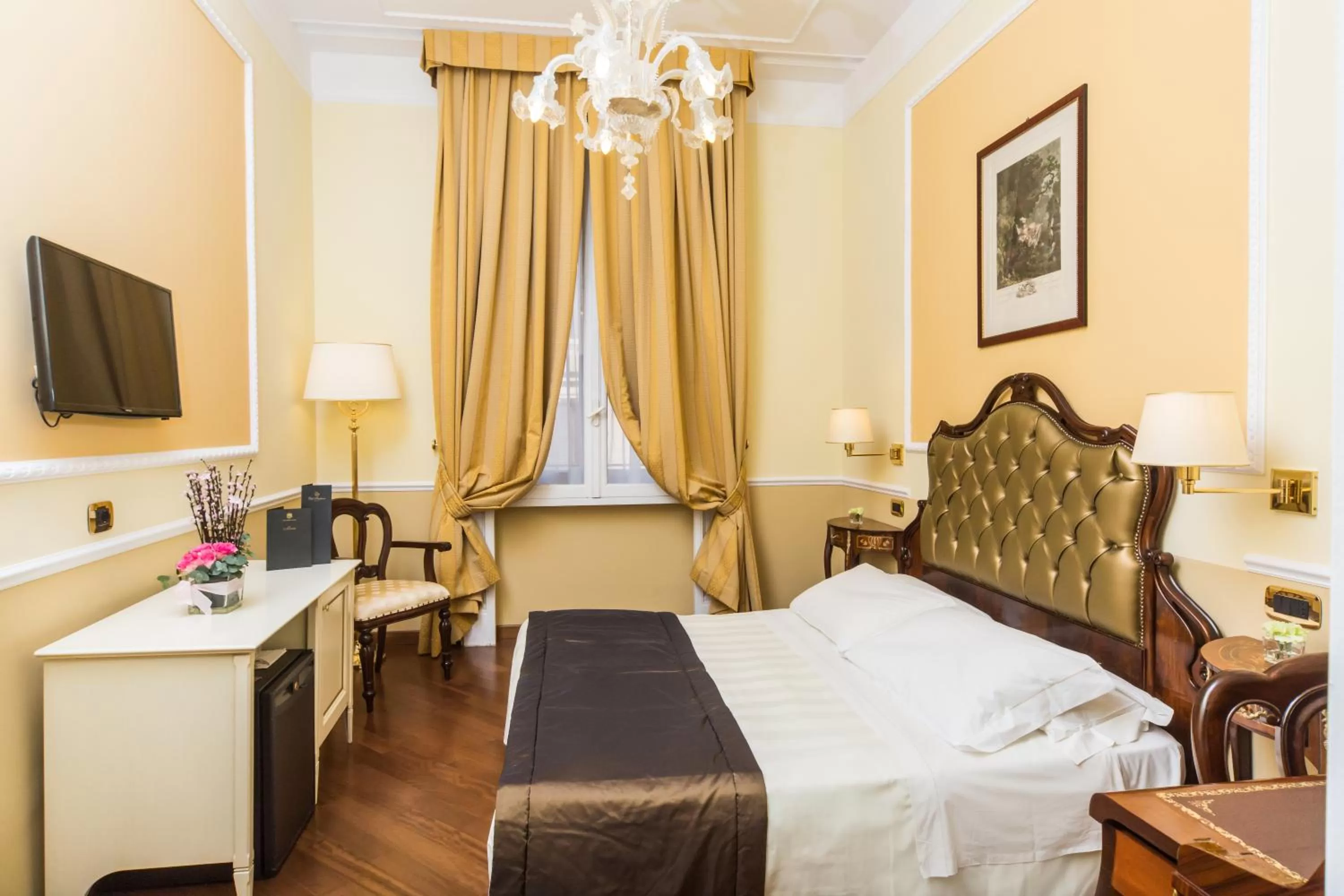 Bedroom, Bed in Hotel Bristol Palace