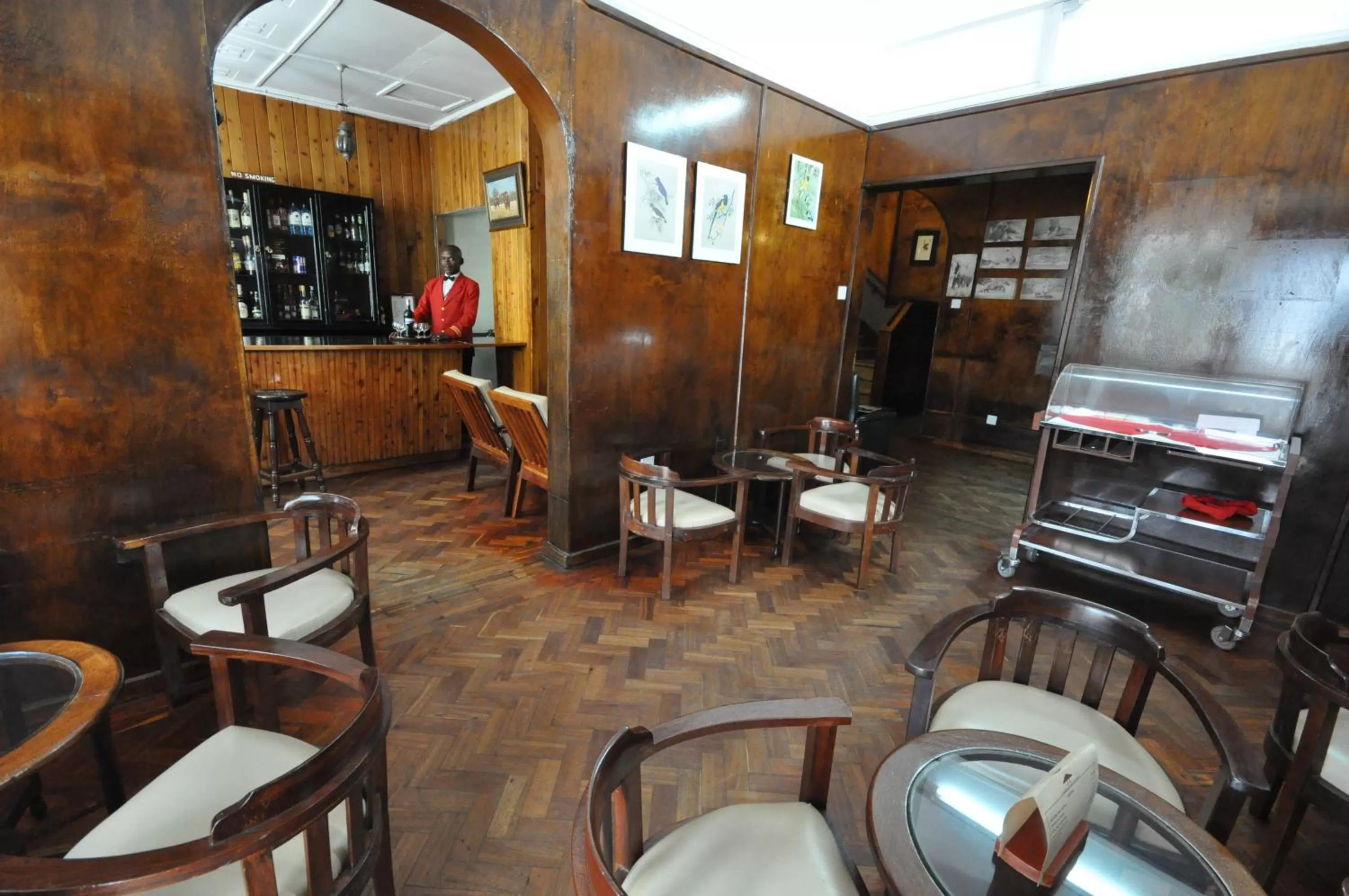 Restaurant/places to eat in The Oakwood Hotel