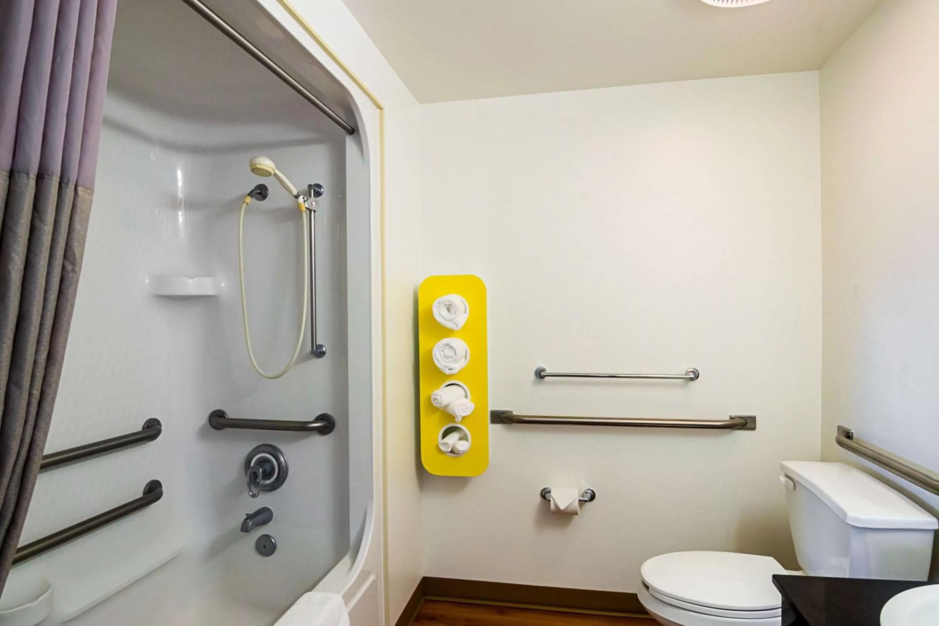 Shower in Motel 6-Wheatland, WY