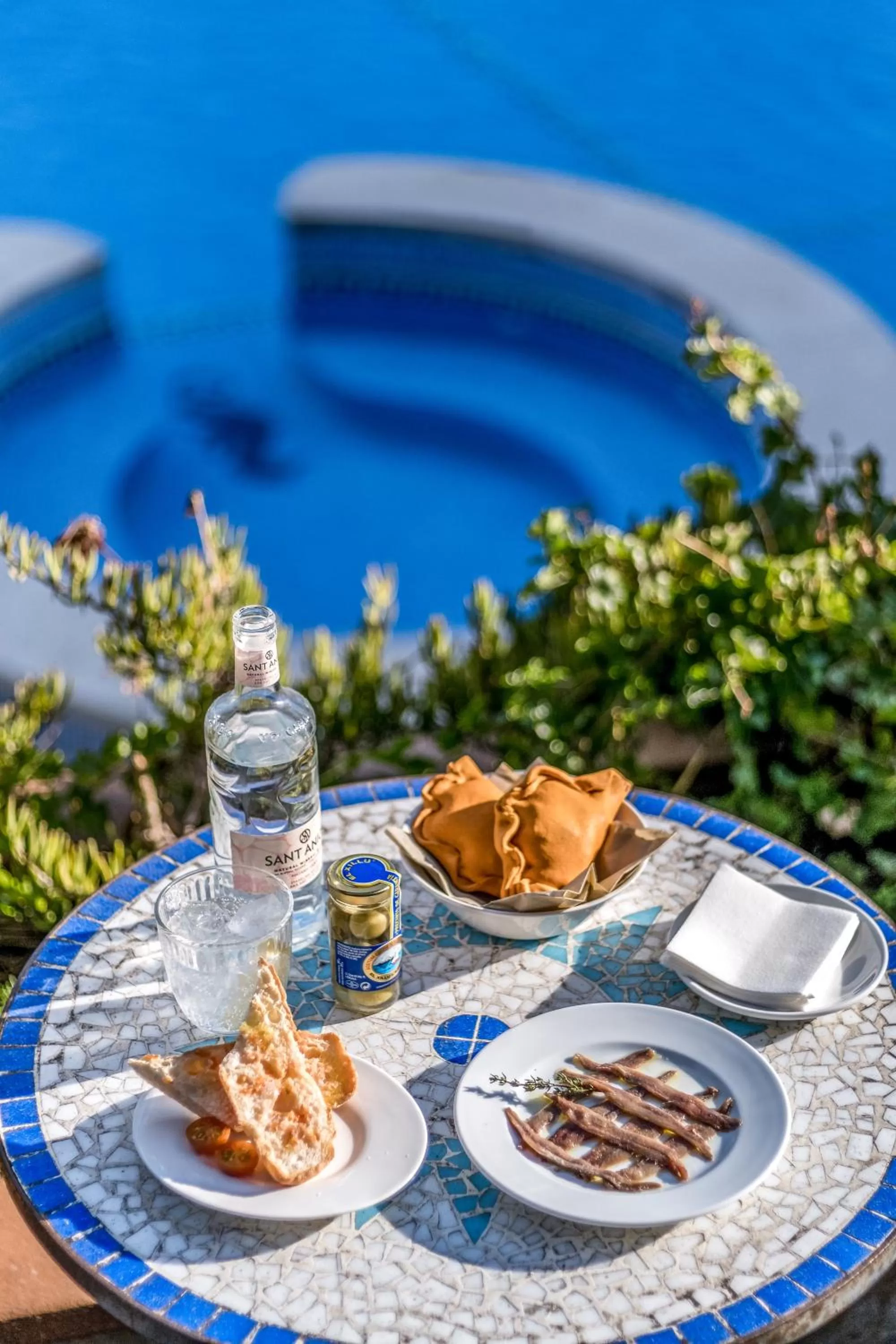 Food and drinks in Eden Roc Hotel & Spa by Brava Hoteles