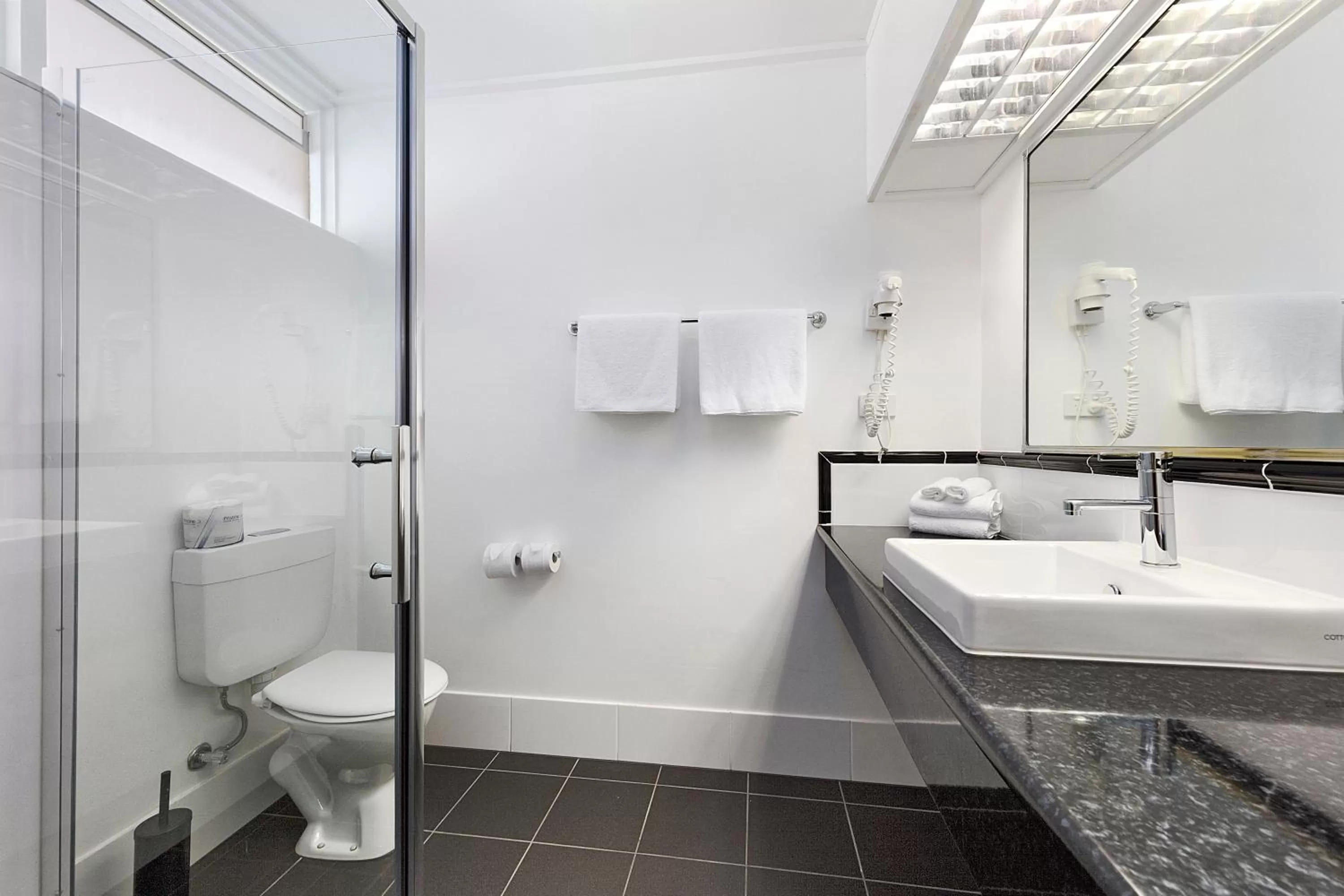 Commodore Regent Launceston