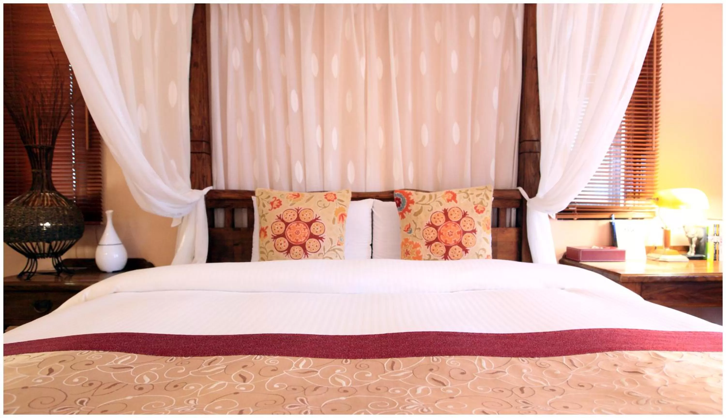 bunk bed, Bed in Errantry Lodge & Studio