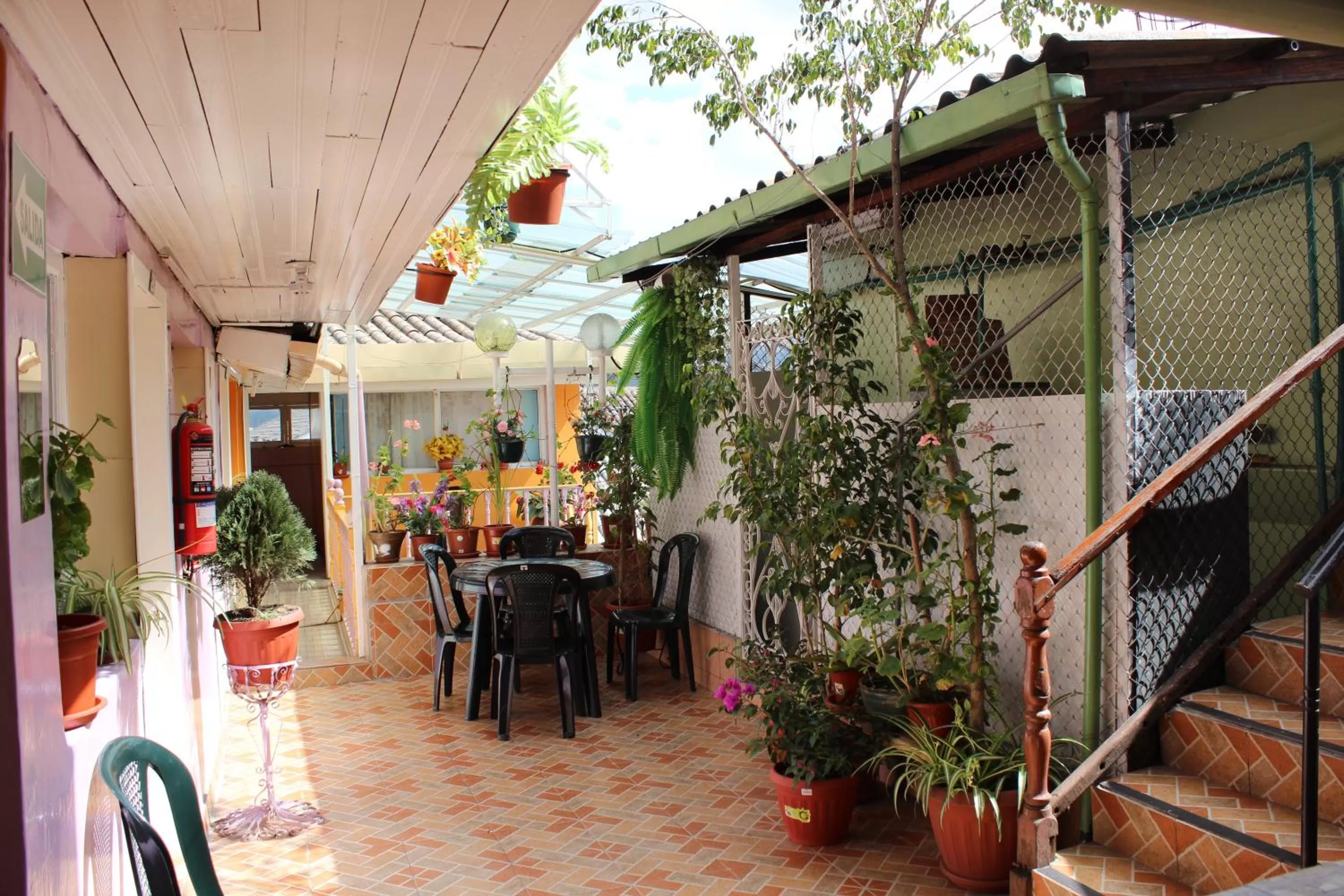 Garden, Restaurant/Places to Eat in Hostal Yumbo Imperial