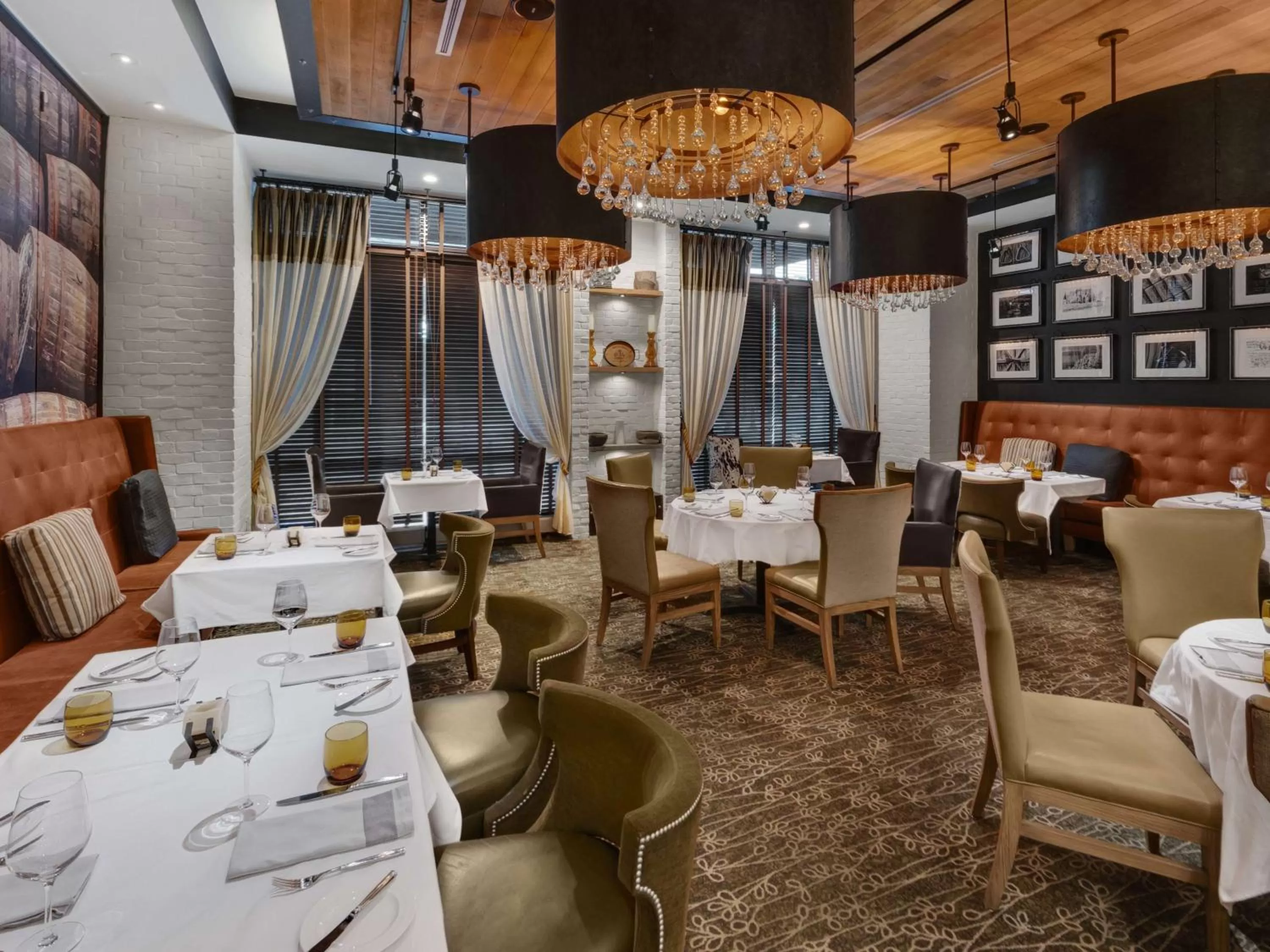 Restaurant/places to eat in Hilton Harrisburg near Hershey Park