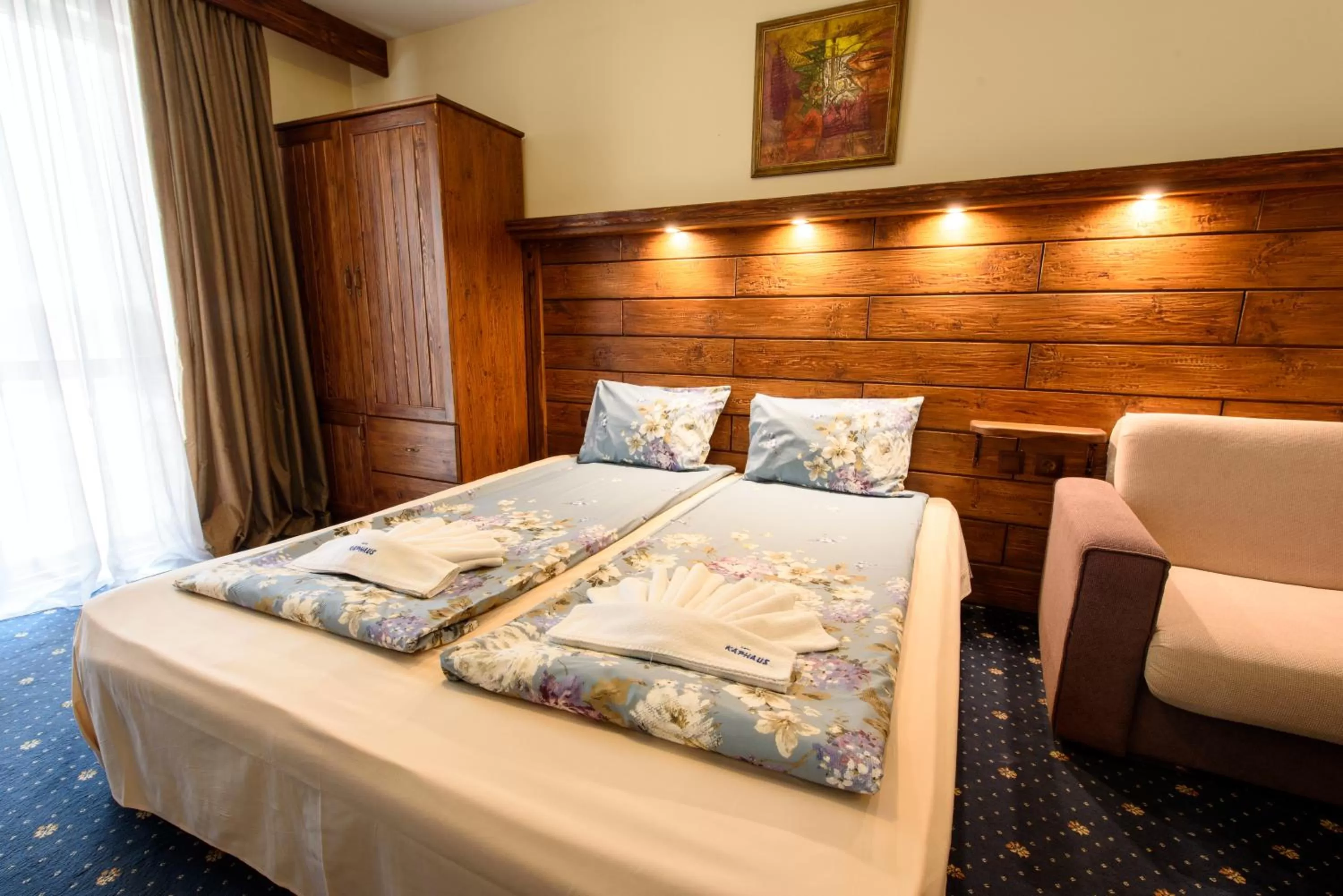 Bedroom, Bed in Kap House Family Hotel