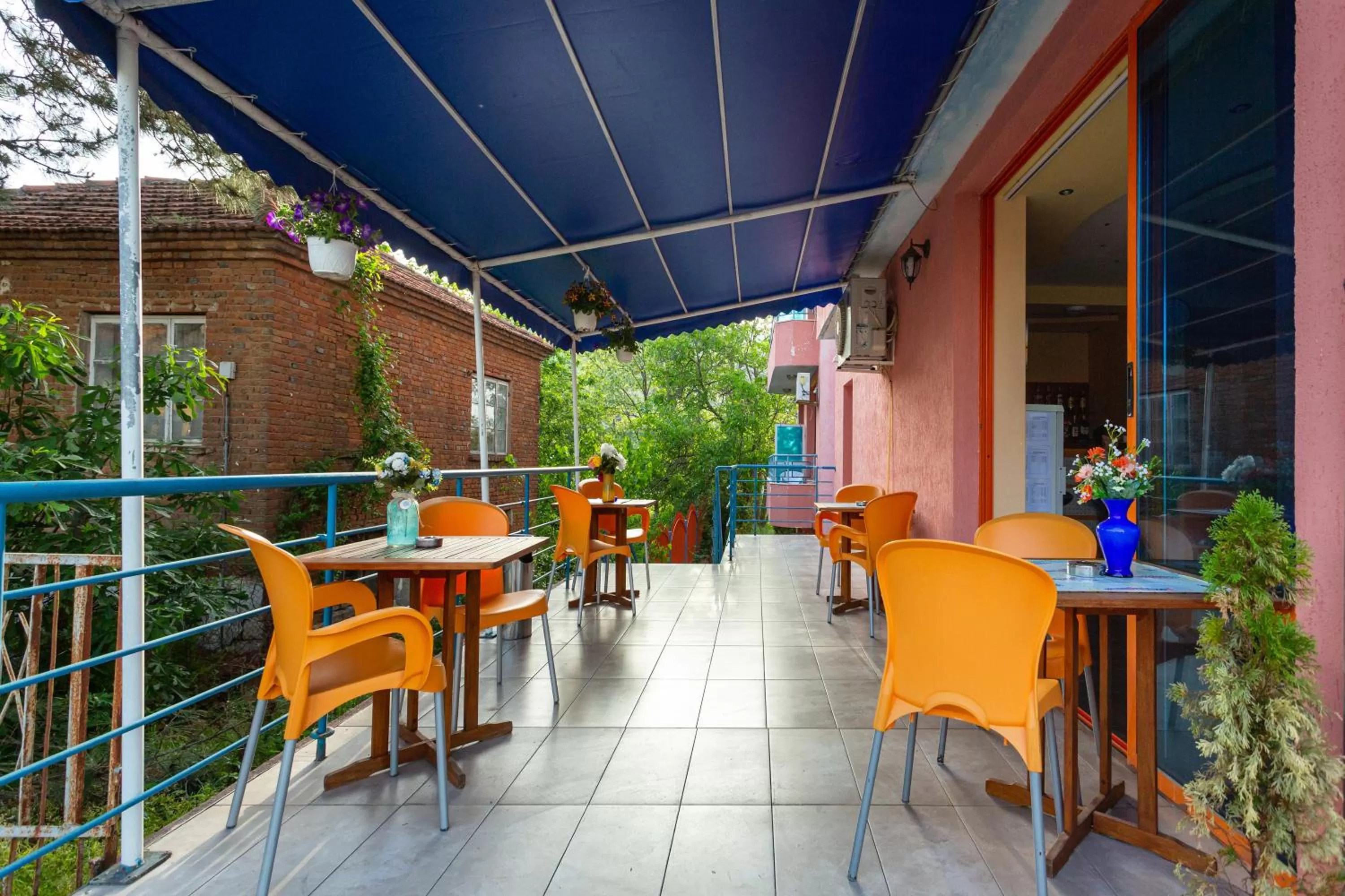 Patio in Family Hotel Jemelly