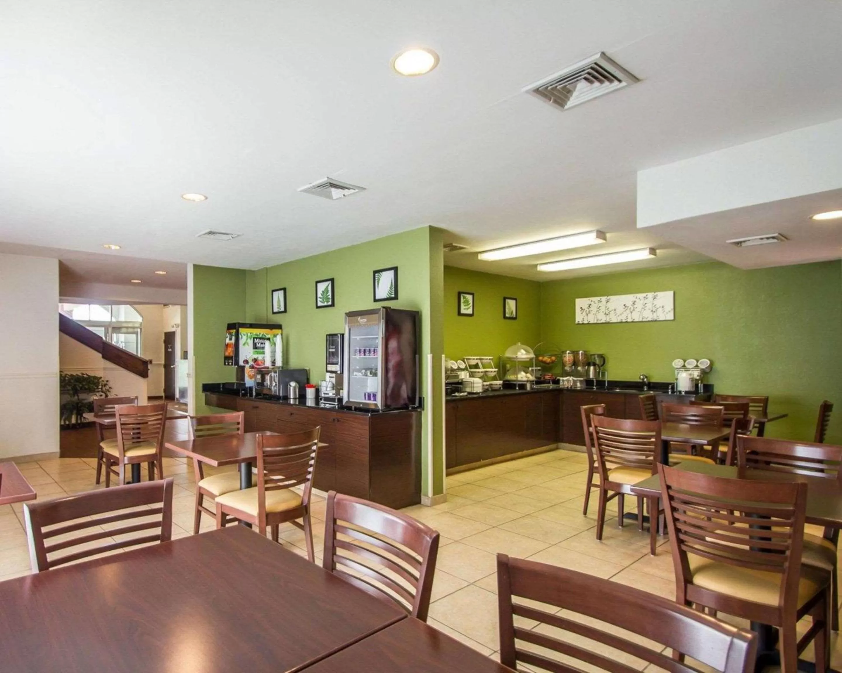Restaurant/places to eat in Sleep Inn & Suites Niantic North