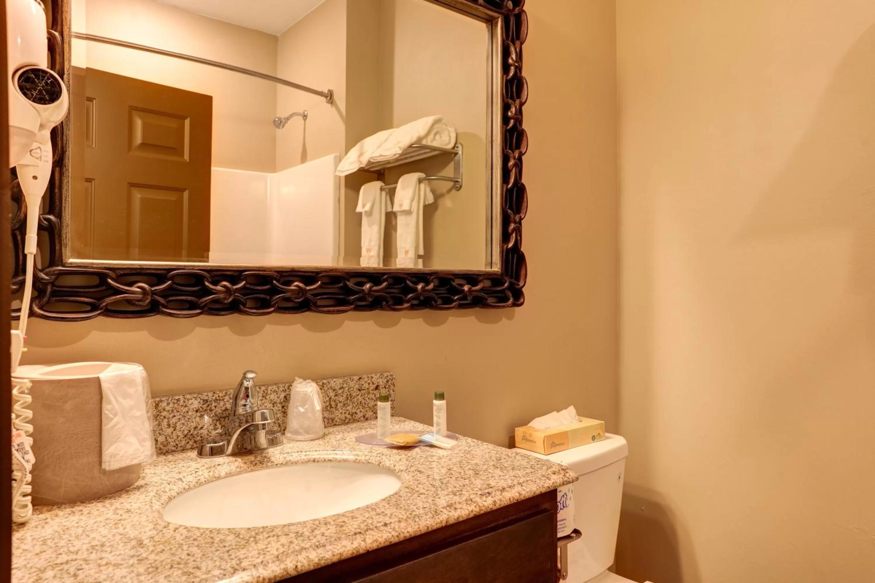 Bedroom, Bed in Wagon Wheel Hotel