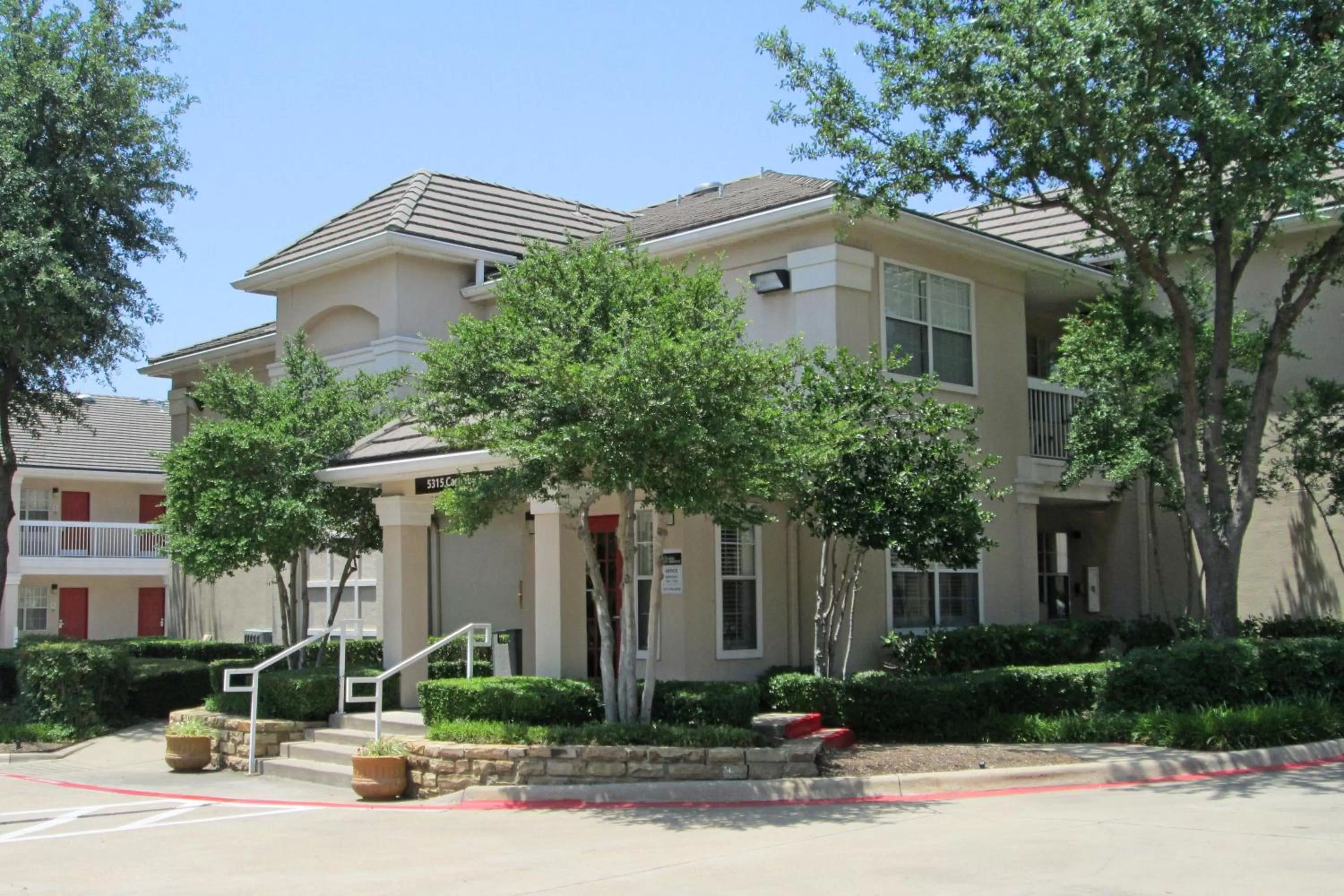 Property building in Extended Stay America Suites - Dallas - Las Colinas - Carnaby St