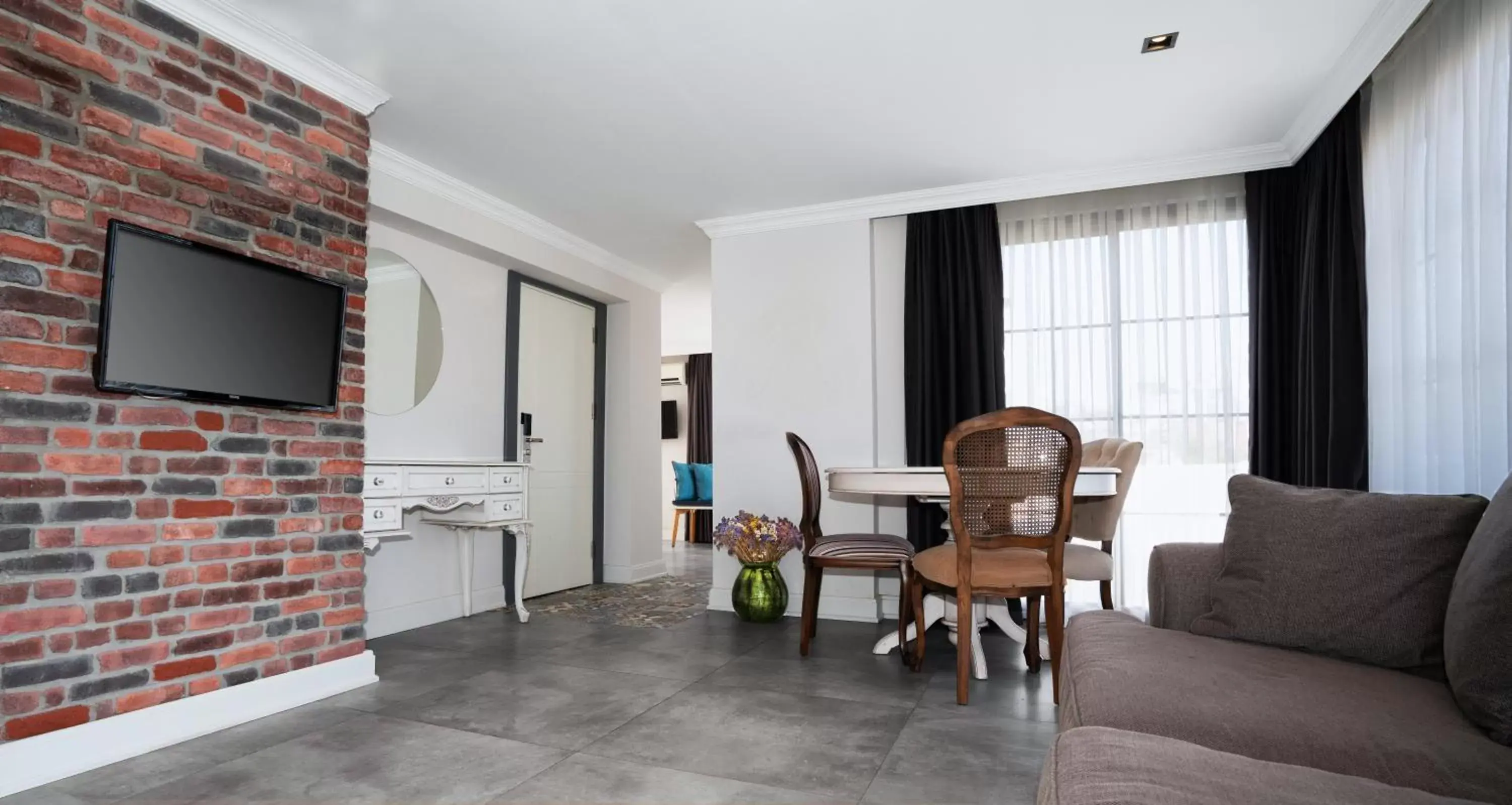 King Suite (1+1) in Azuu Boutique Hotel King Suite (1+1) in Azuu Boutique Hotel