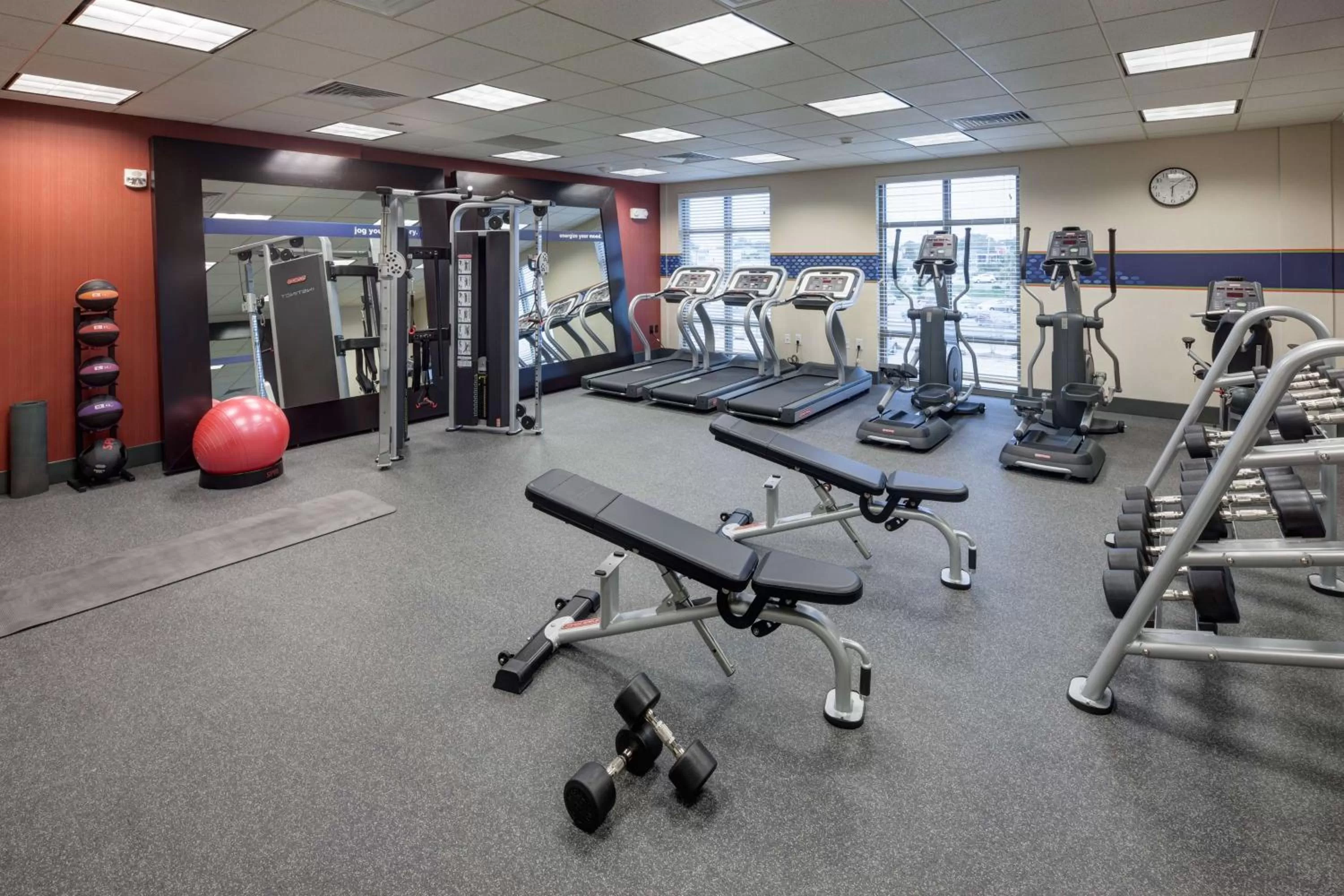 Fitness centre/facilities in Hampton Inn & Suites by Hilton Carolina Beach Oceanfront