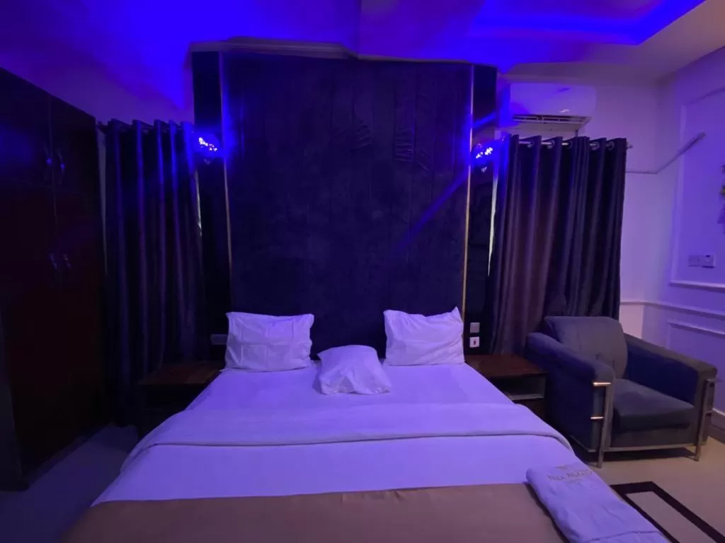 Bed in Palazzo Apartments