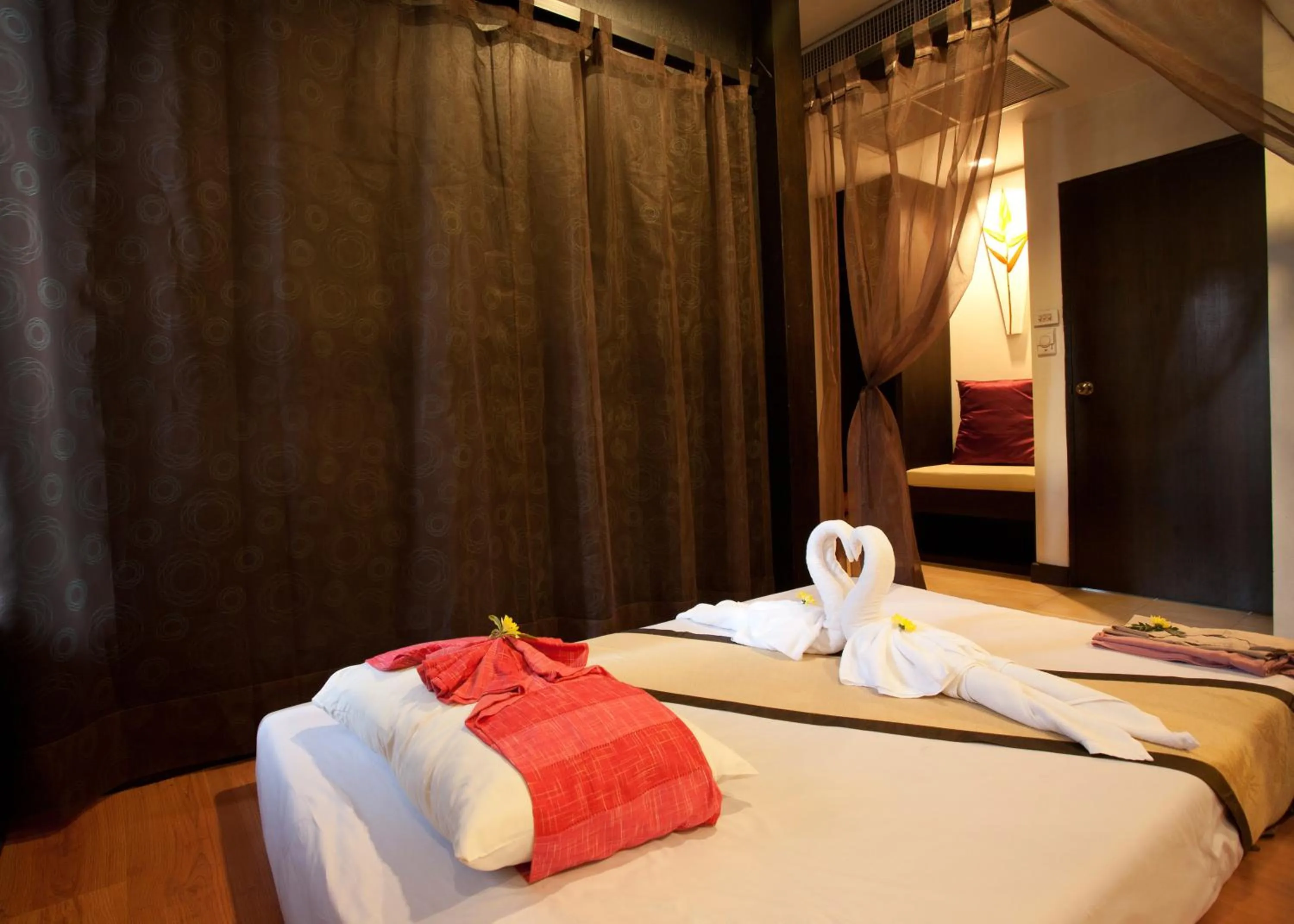 Spa and wellness centre/facilities, Bed in Woraburi Phuket Resort & Spa - SHA Plus