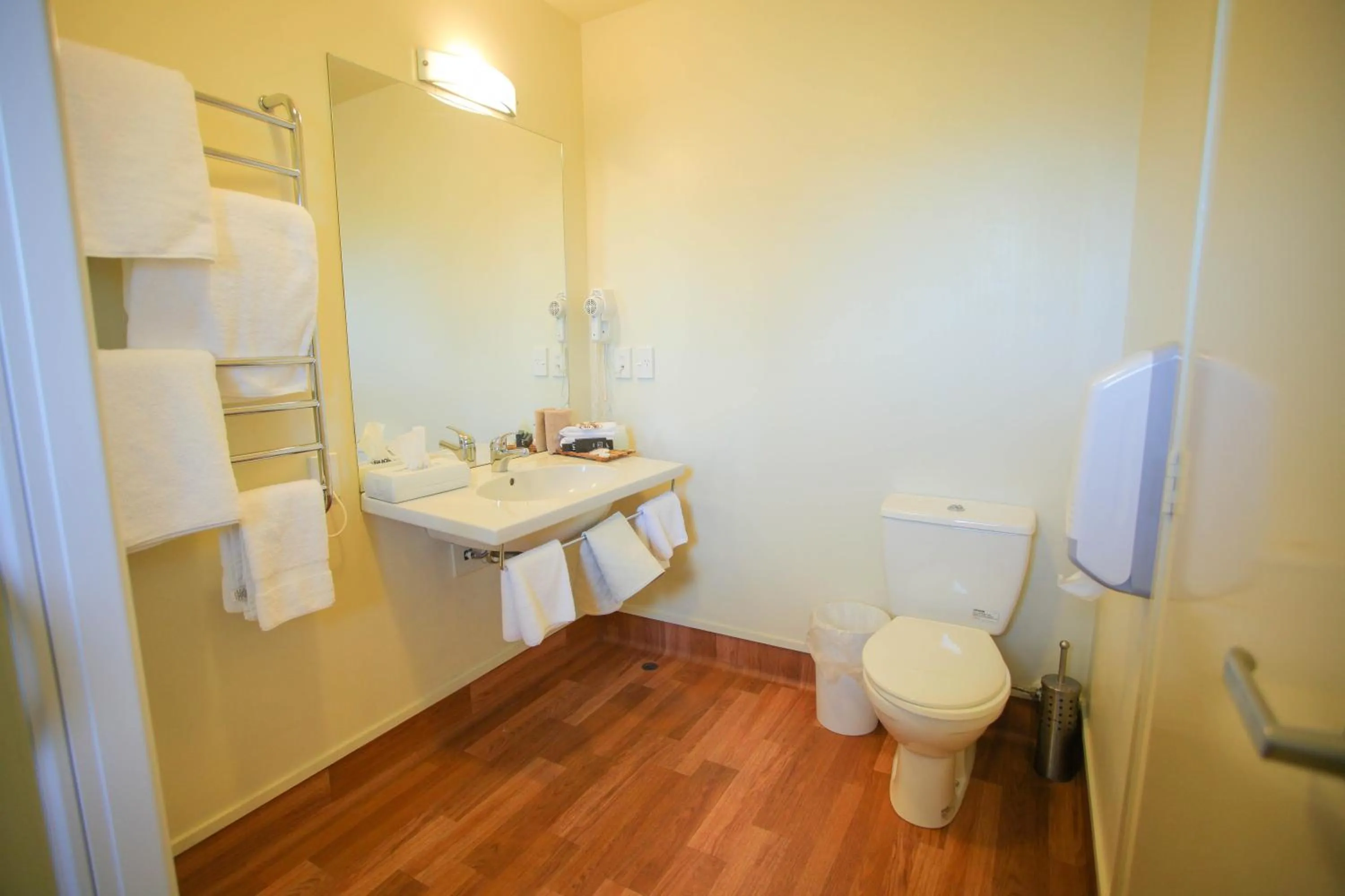 Toilet in Abbots Hamilton – Hotel and Conference Centre