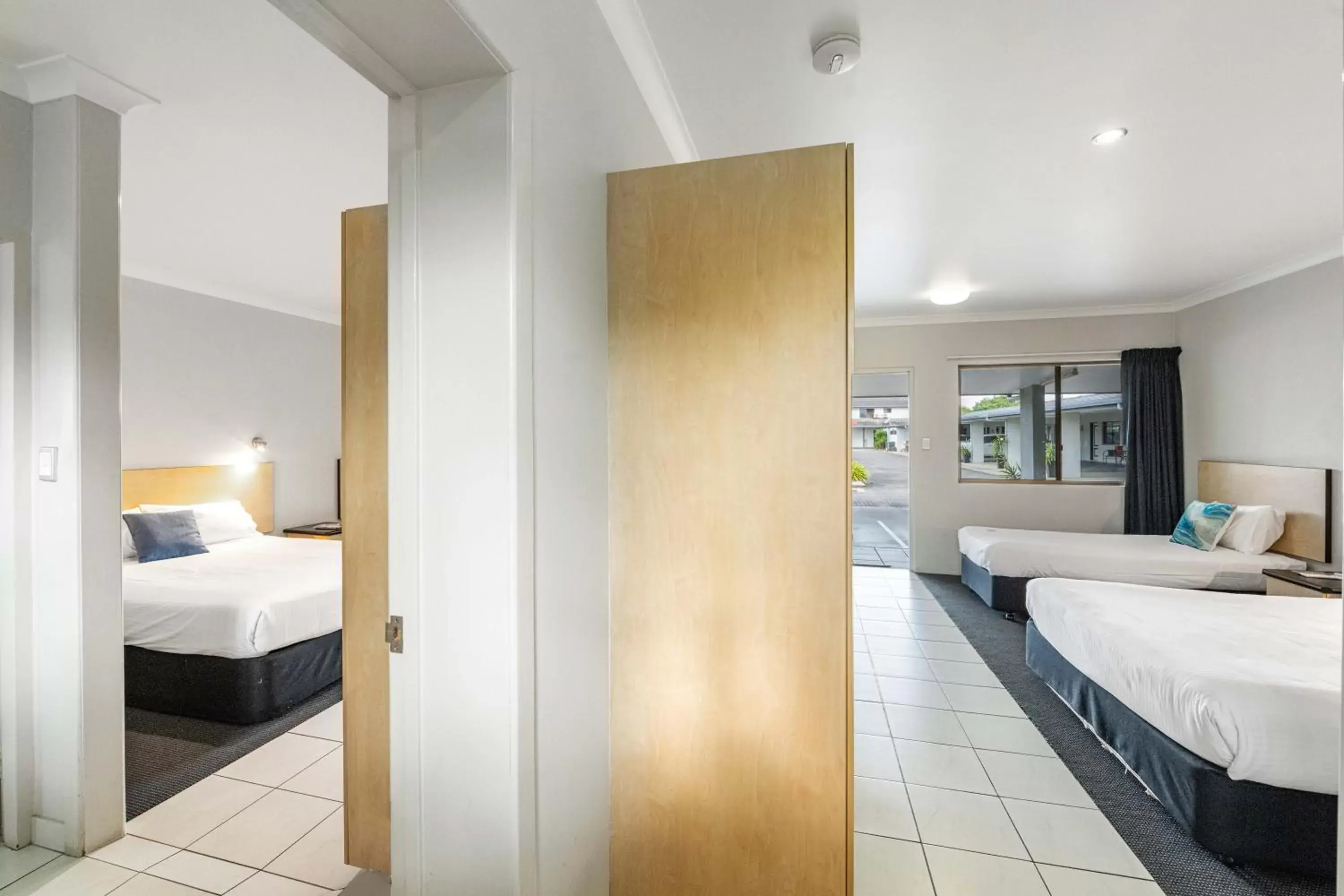 Deluxe Family Room (NON PET) in Alara Motor Inn Deluxe Family Room (NON PET) in Alara Motor Inn