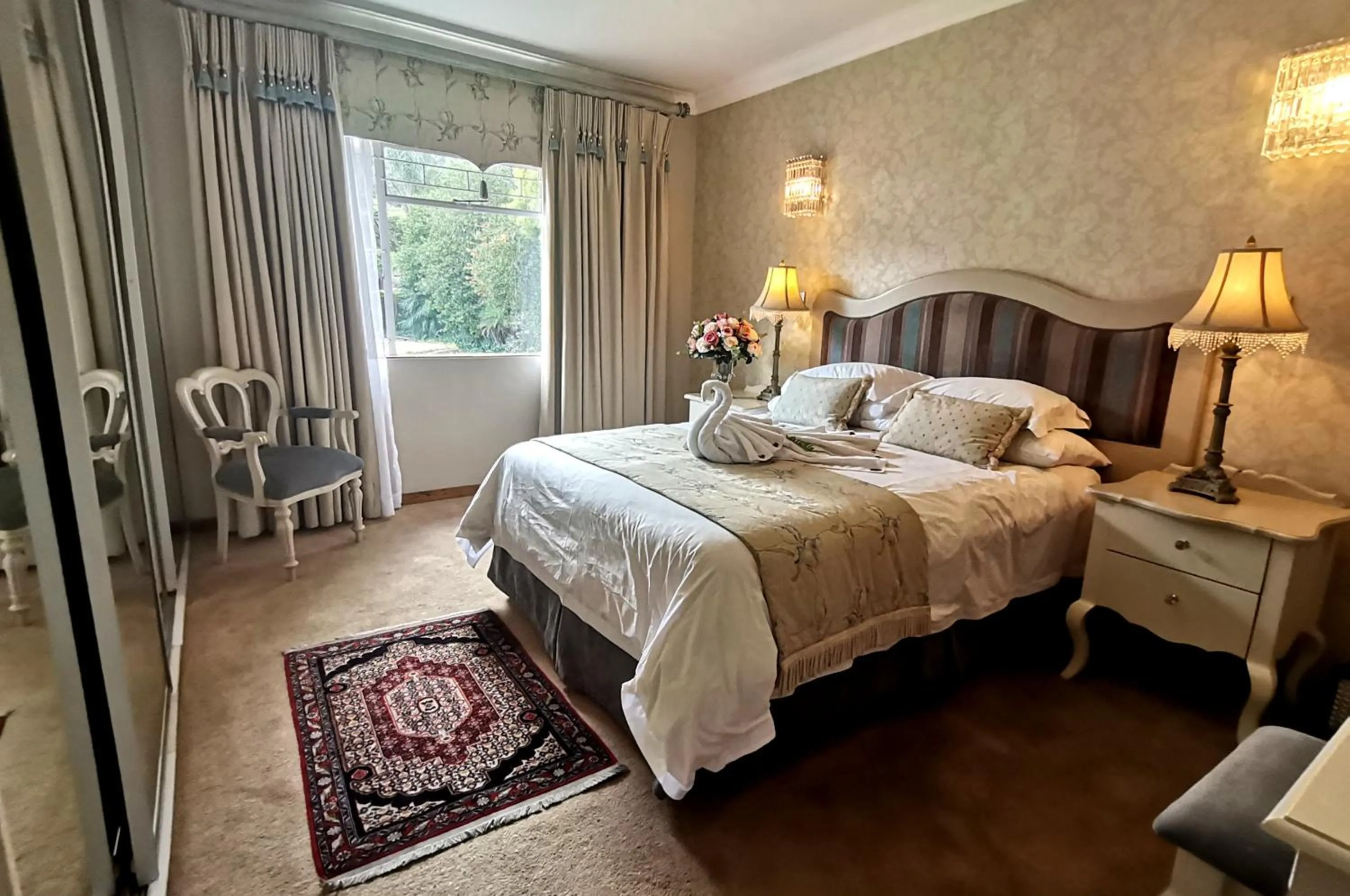 Bed in Royal Ridge Guesthouse