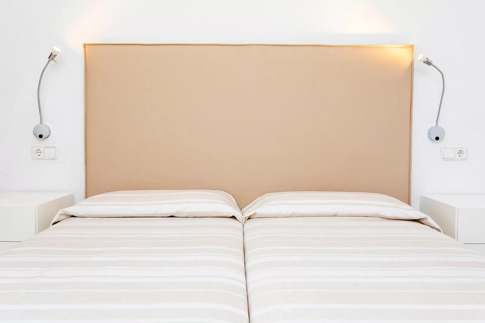 Bedroom, Bed in Aparthotel Duquesa Playa