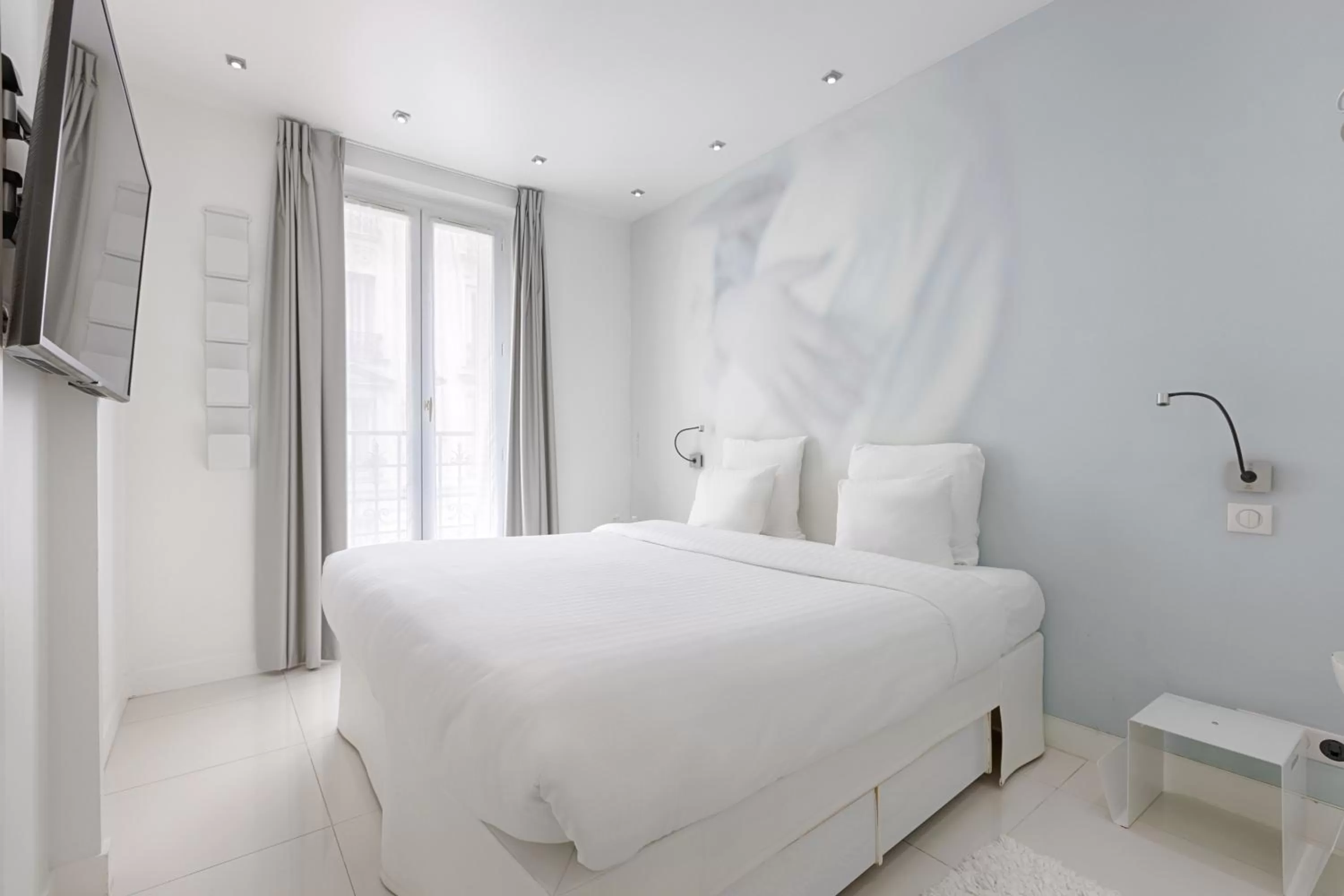 Photo of the whole room, Bed in Blc Design Hotel