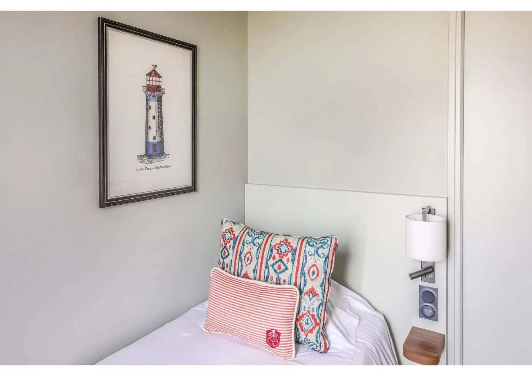 Bed in Hôtel Restaurant Le Cap