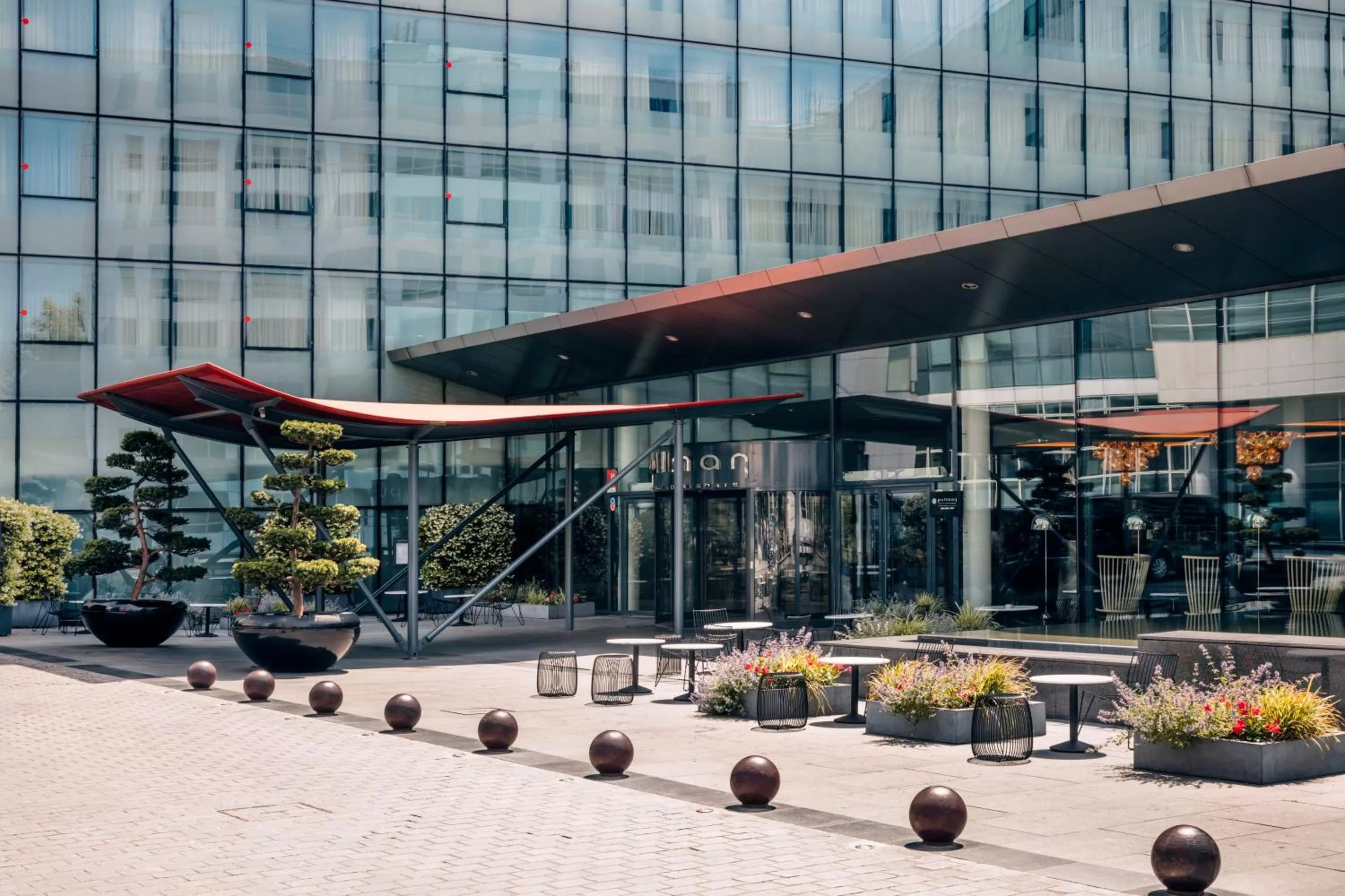 Facade/entrance in Pullman Paris Centre - Bercy