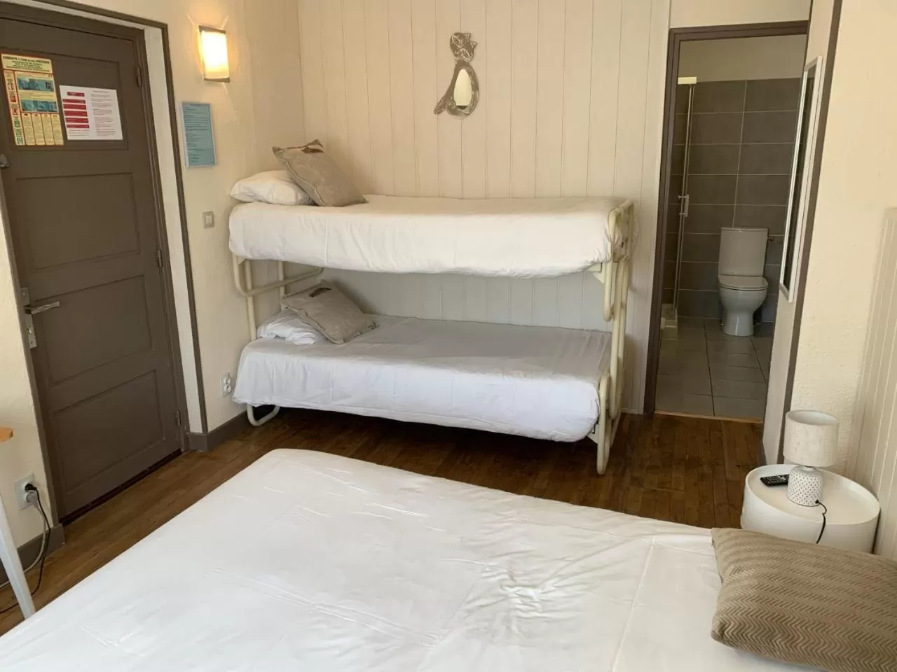 Bed in Hôtel Le P'tit Monde