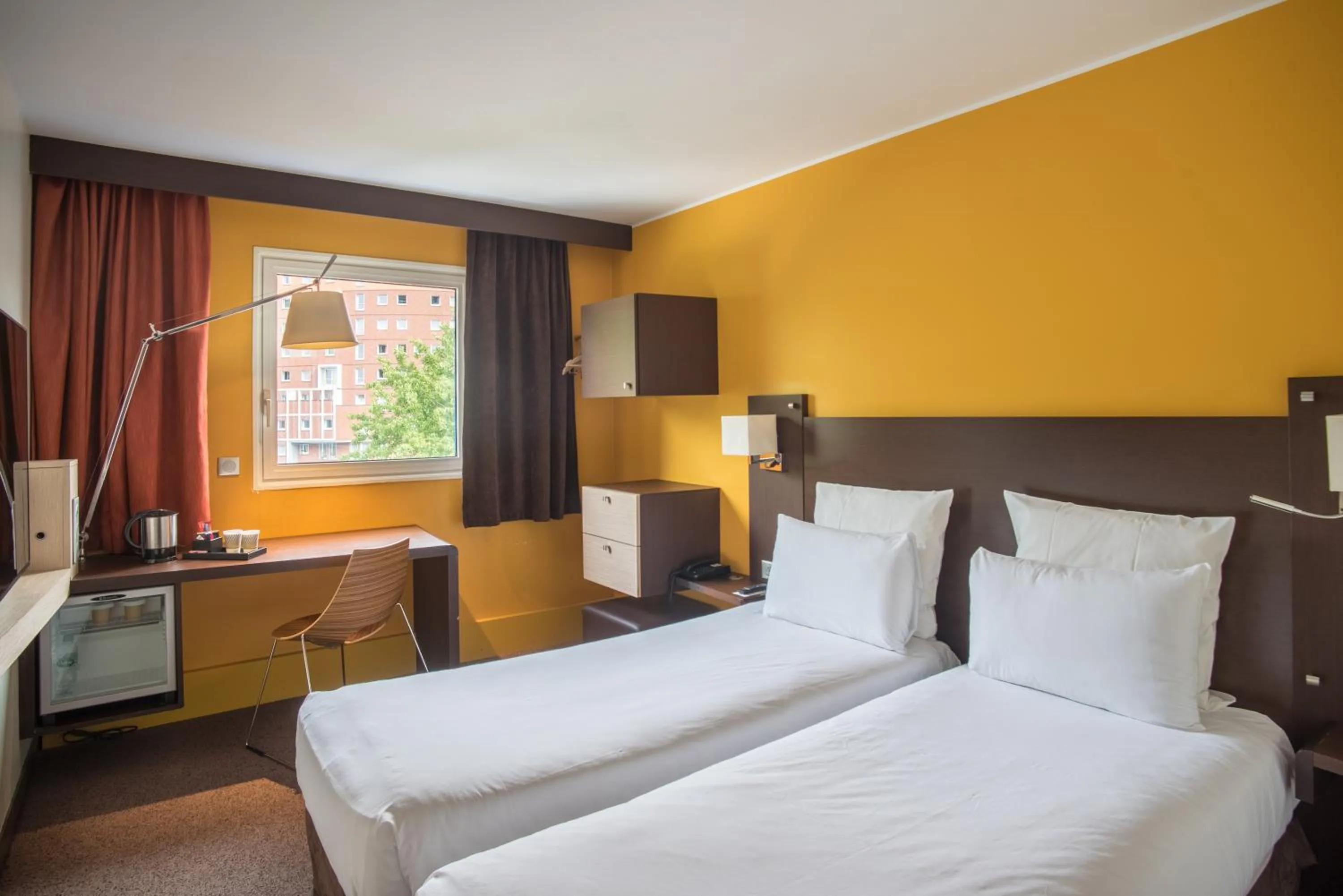 Bed in Mercure Paris Porte de Pantin