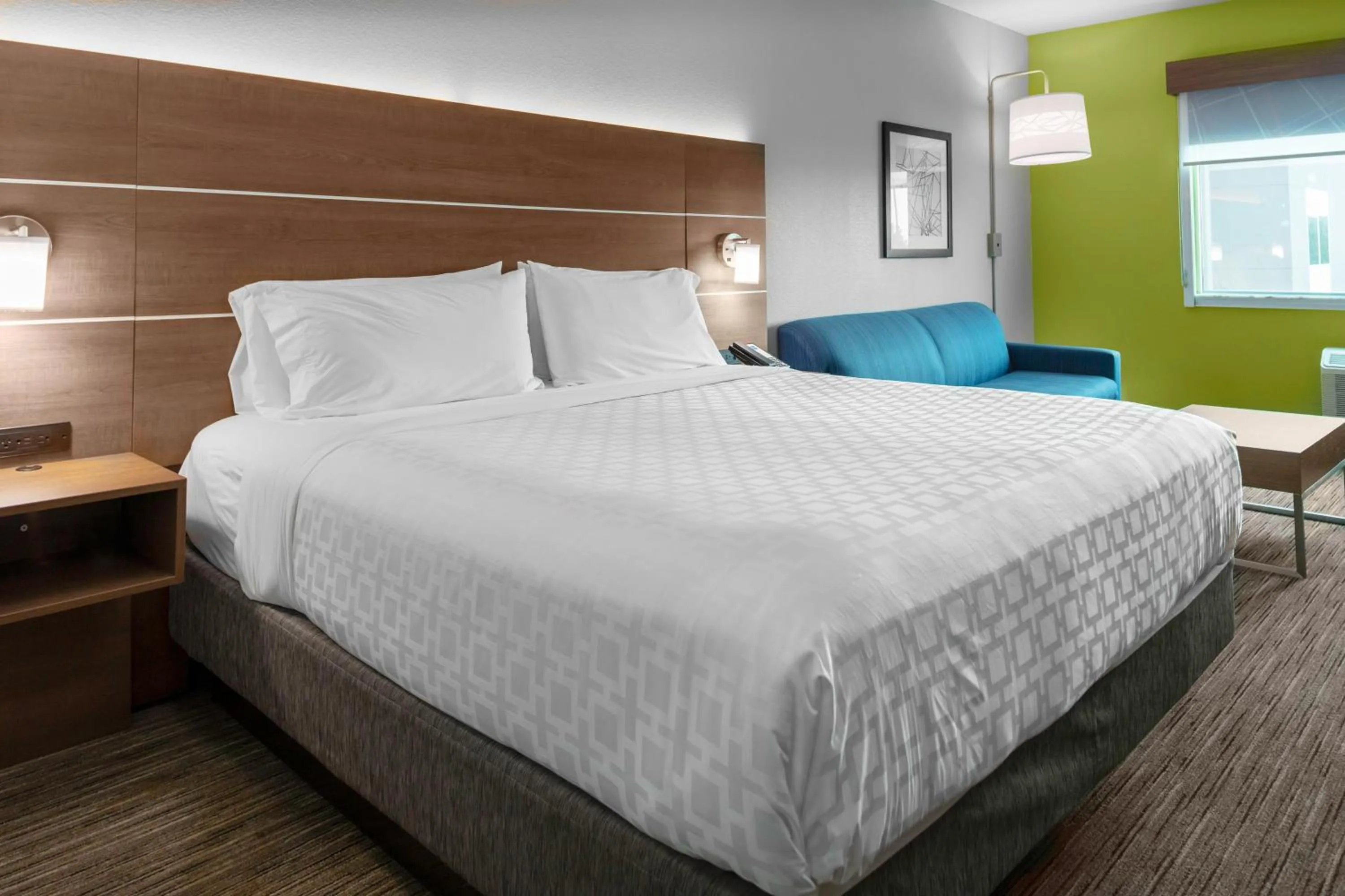 Photo of the whole room, Bed in Holiday Inn Express & Suites Leander by IHG
