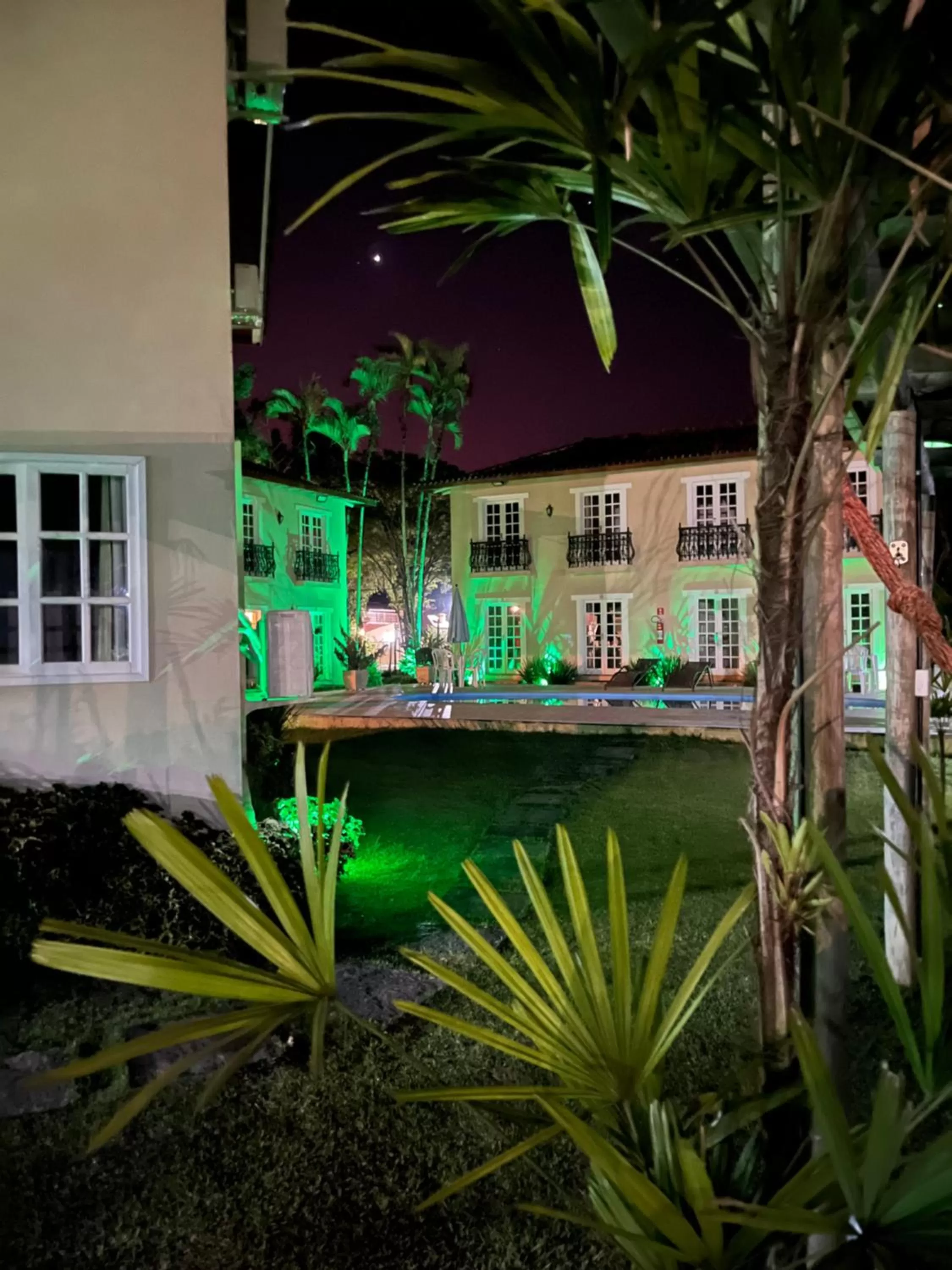 Property building, Swimming Pool in Pousada Portal de Paraty