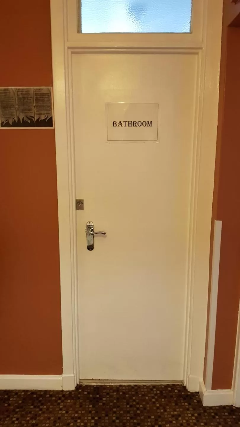 Bathroom in Hour Glass Hotel