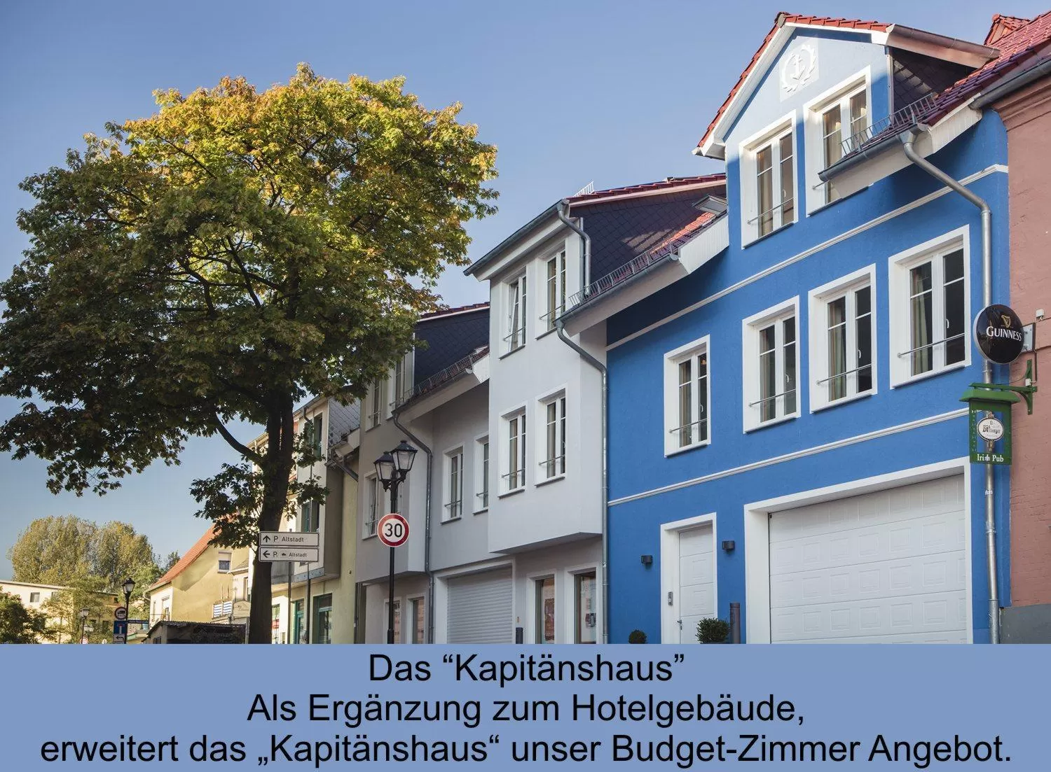 Property Building in Hotel Am Yachthafen