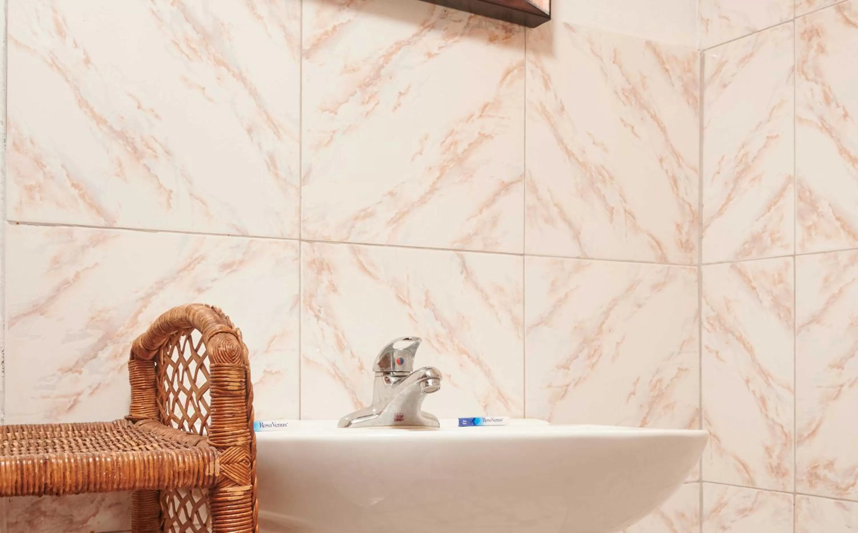 Bathroom in Yellow Bird Sea