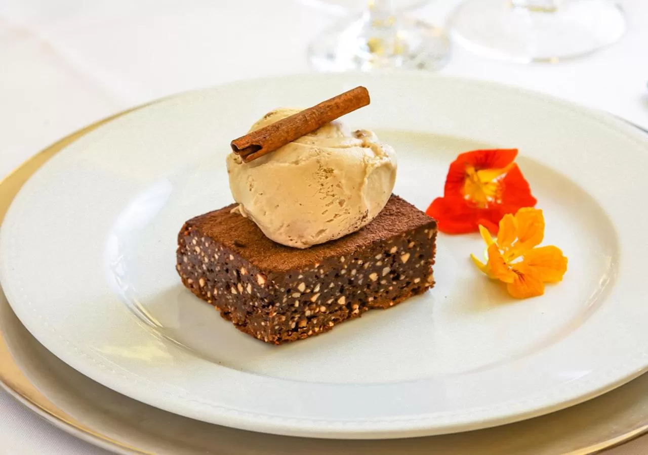 Meals in Estanplaza Funchal Faria Lima